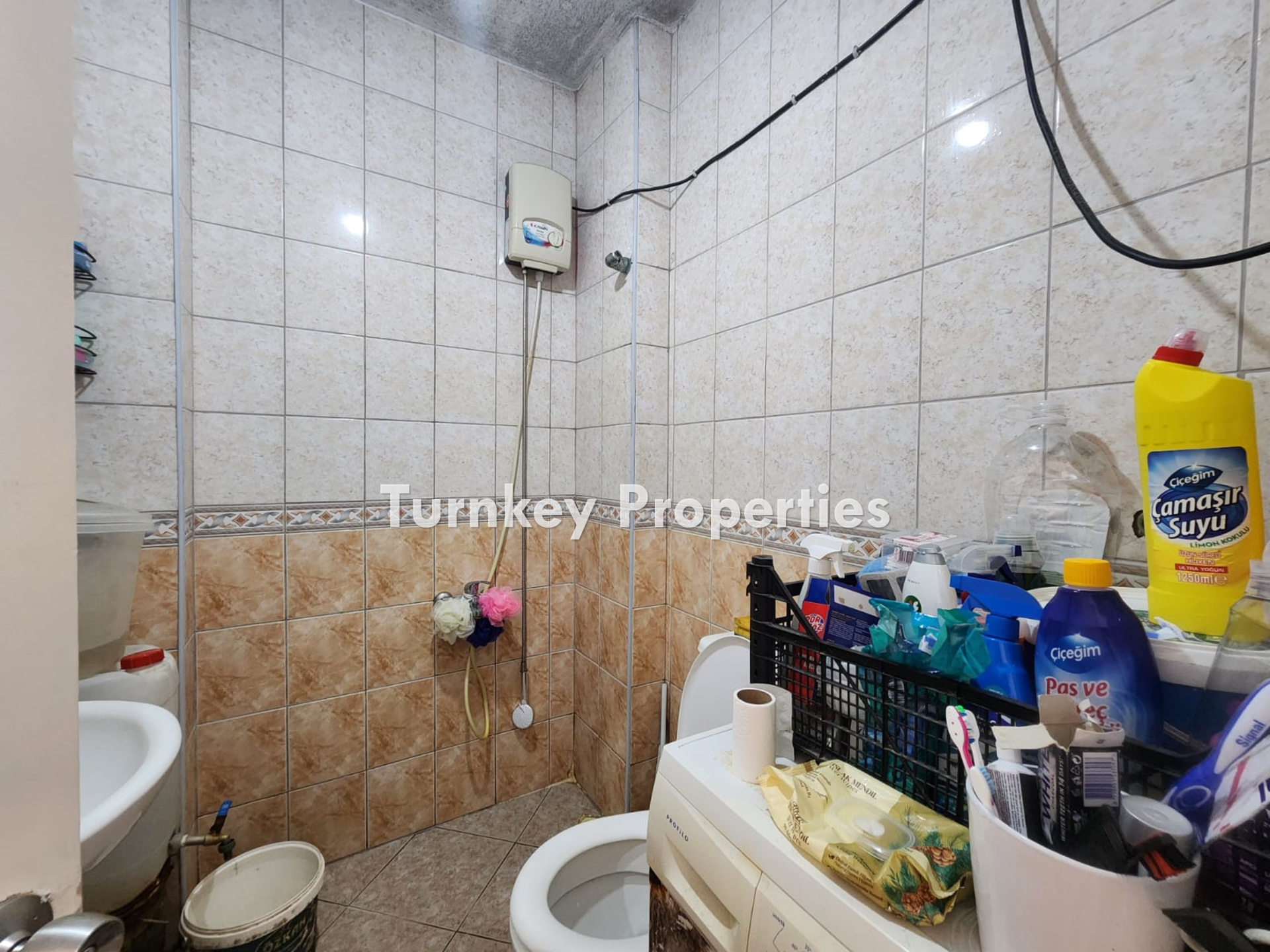 Üst Konacık Satılık Daire Merkezi Konumda Bahçe Katı Garaj Tapulu