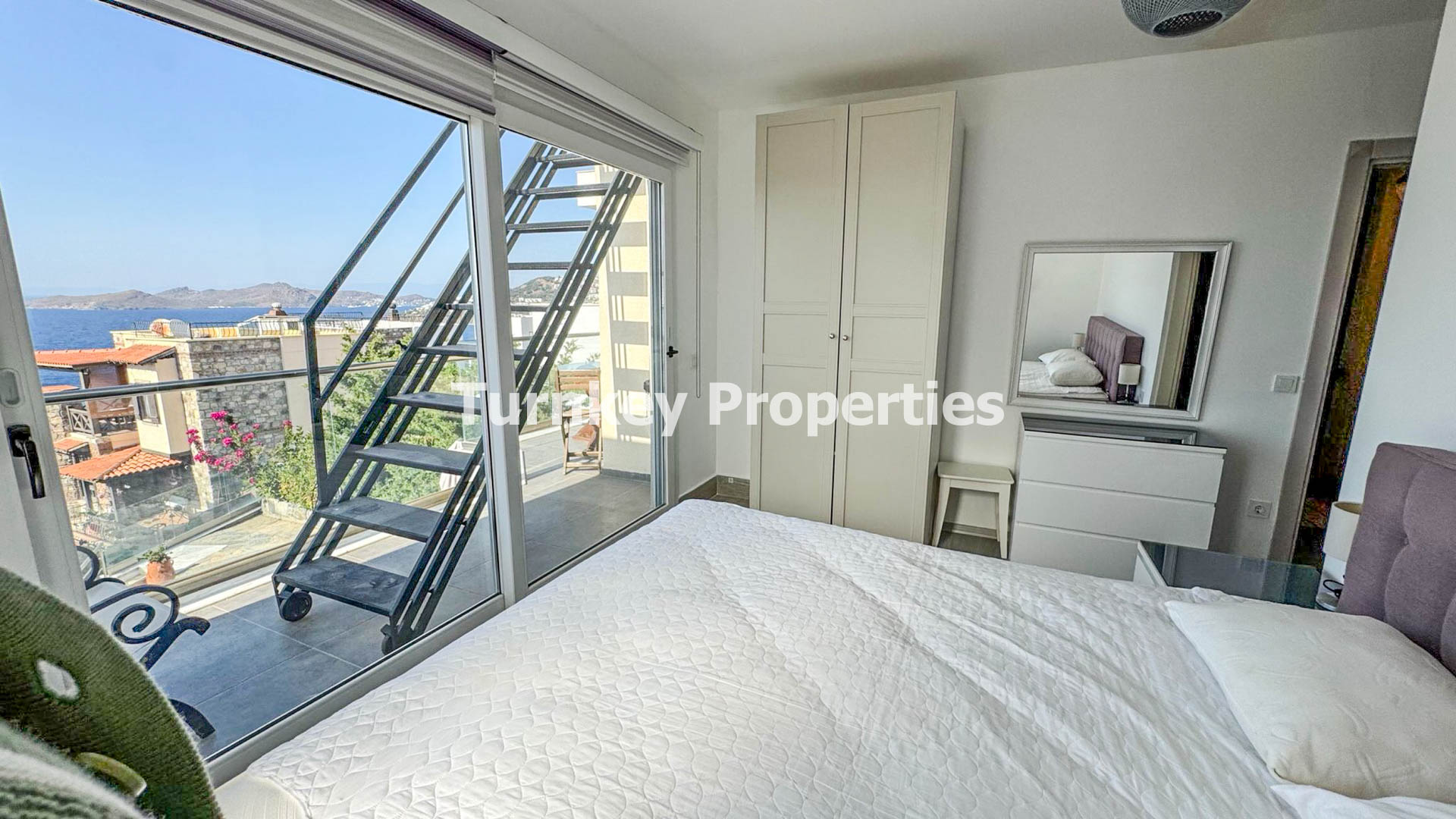 Koyunbaba Satılık Villa Özel Havuzlu Deniz Manzaralı Müstakil Ev