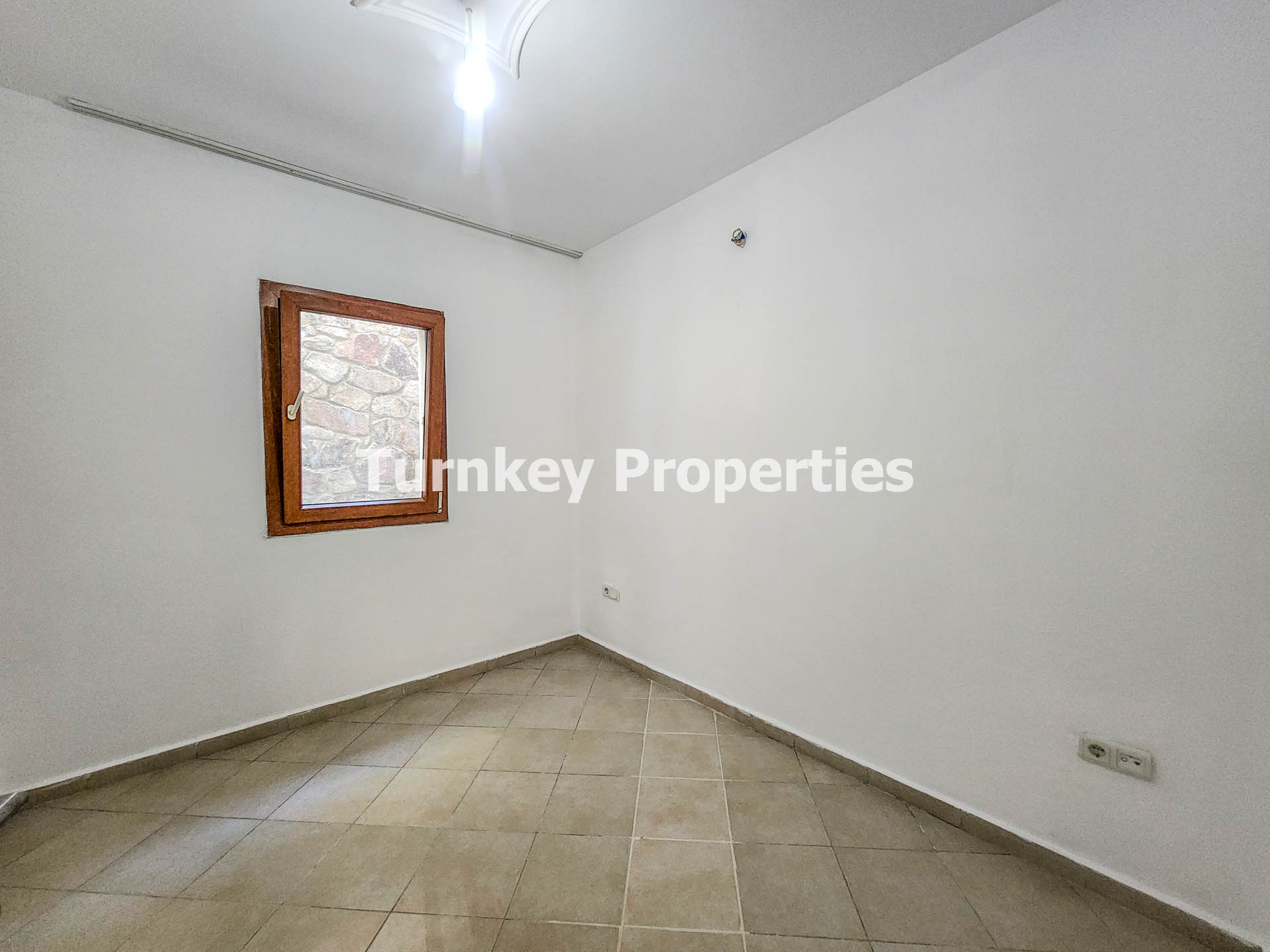 Yalıkavak, Bodrum Küdür Kiralık 2+1 Bahçe Katı Daire Denize Yakın