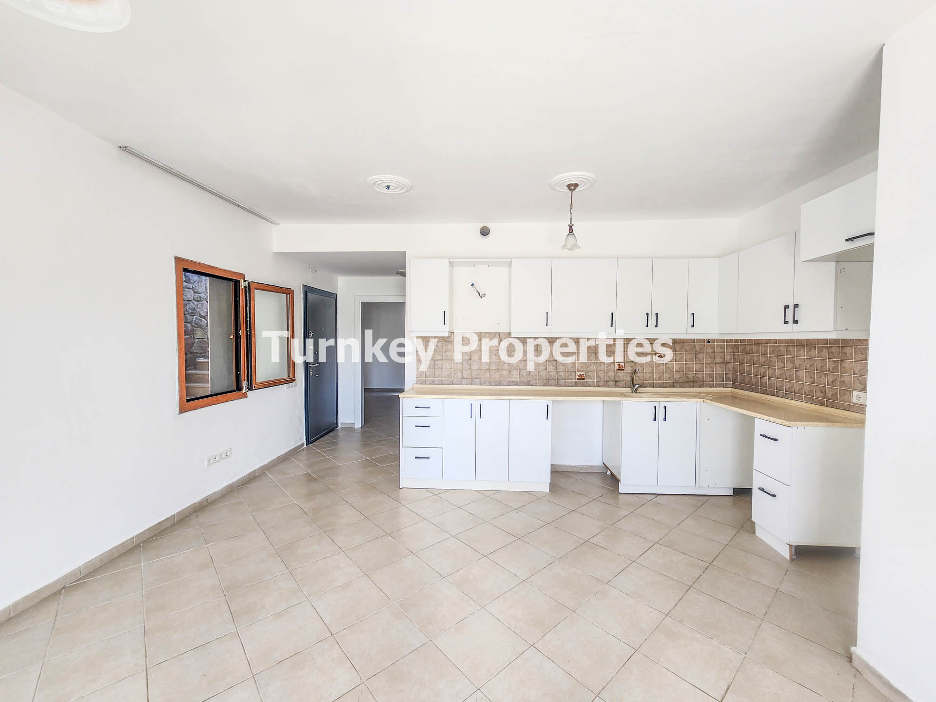 Yalıkavak, Bodrum Küdür Kiralık 2+1 Bahçe Katı Daire Denize Yakın