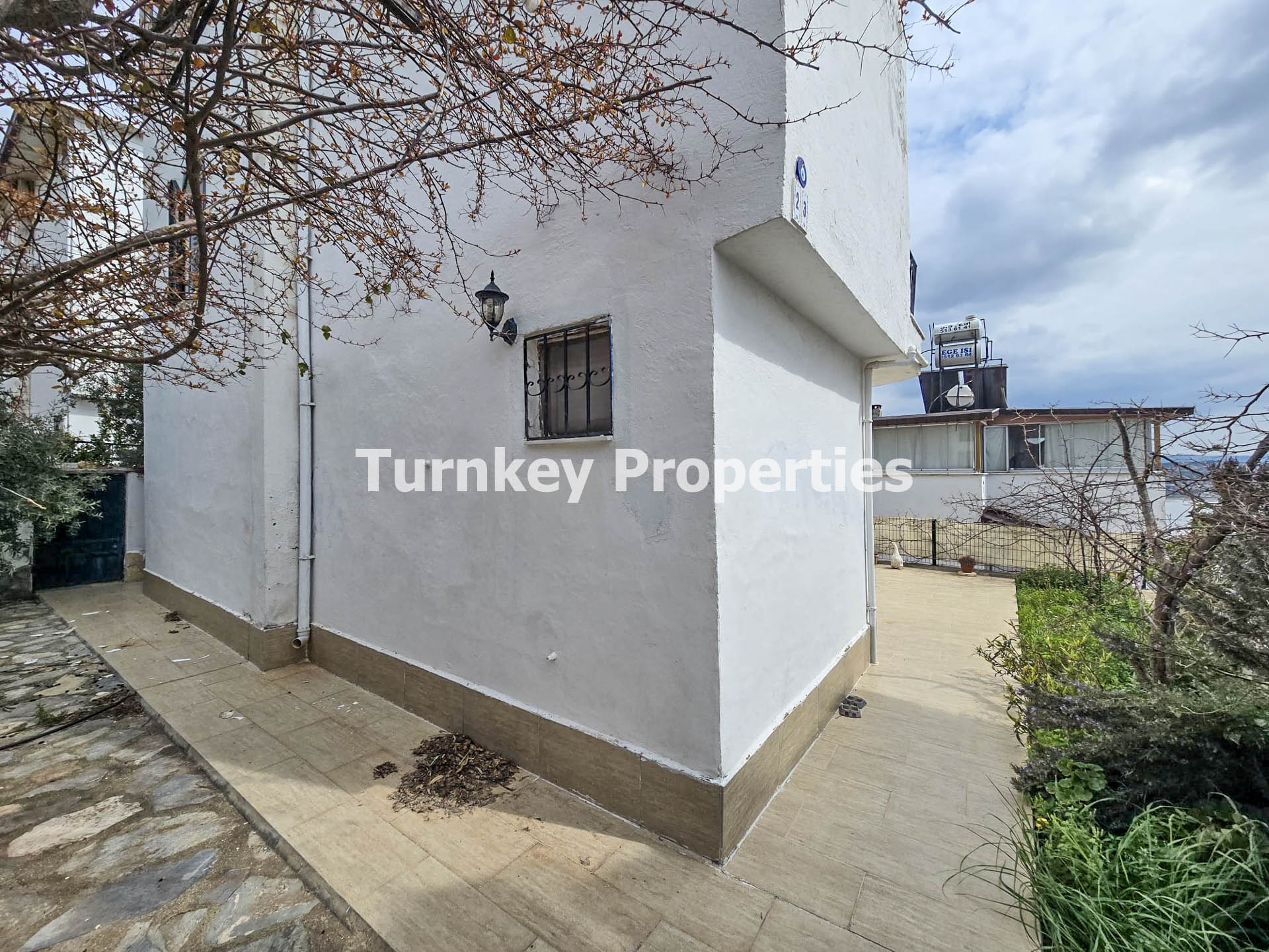 Milas Boğaziçi'nde Site İçinde Kiralık Eşyalı Villa Aylık Ödeme