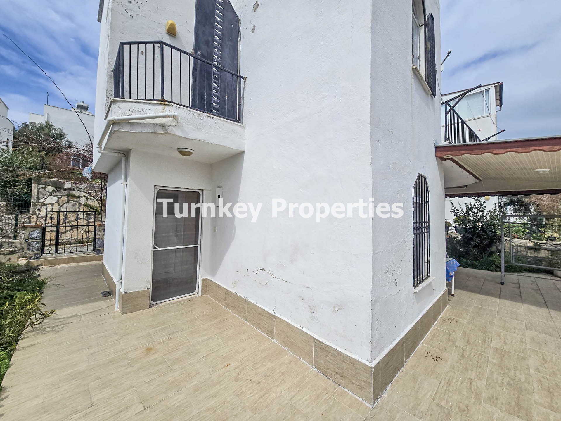 Milas Boğaziçi'nde Site İçinde Kiralık Eşyalı Villa Aylık Ödeme