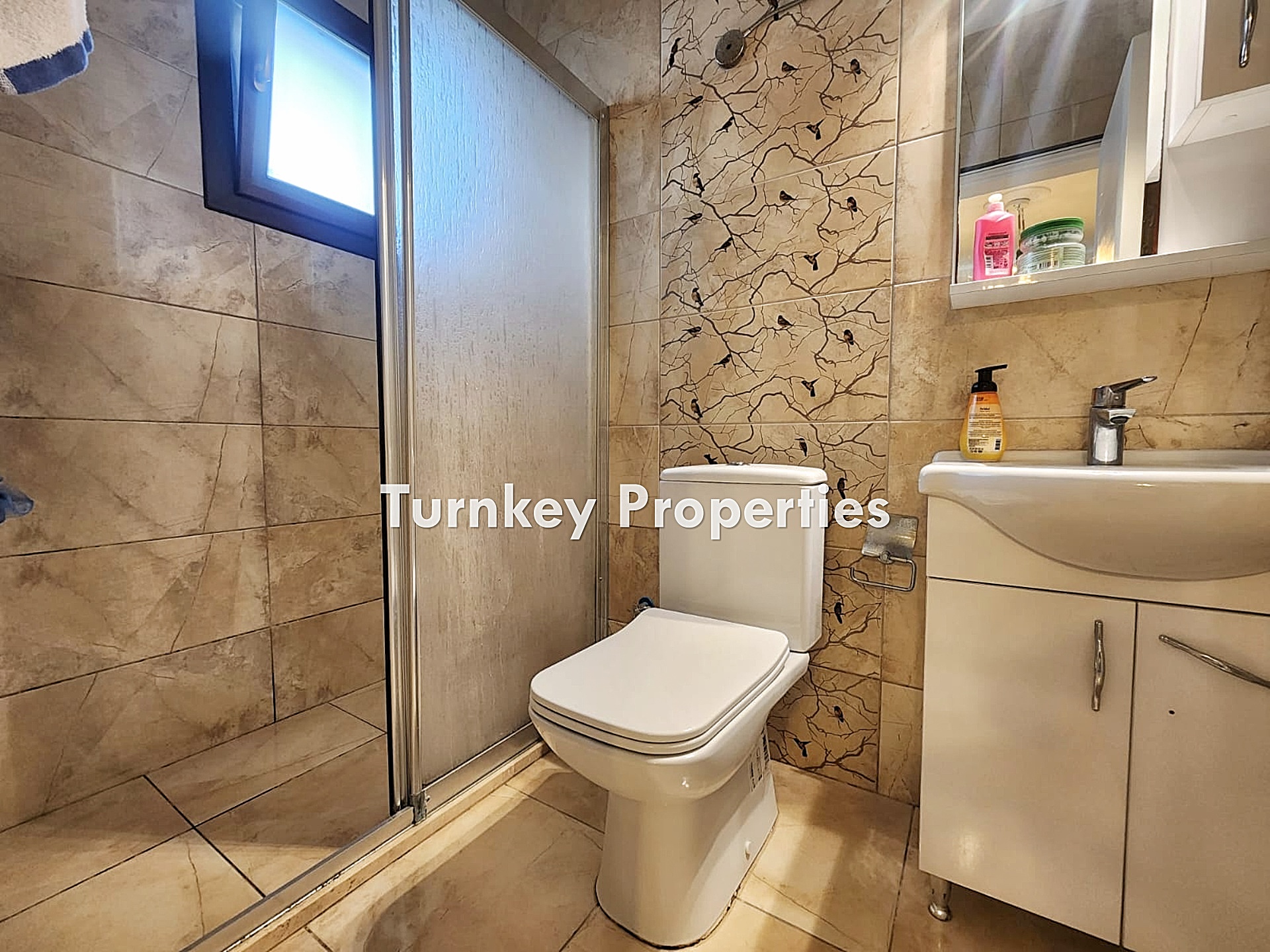 Bodrum Gündoğan Satılık Ev Köyiçi Merkezi Konum Bahçeli Zemin Kat