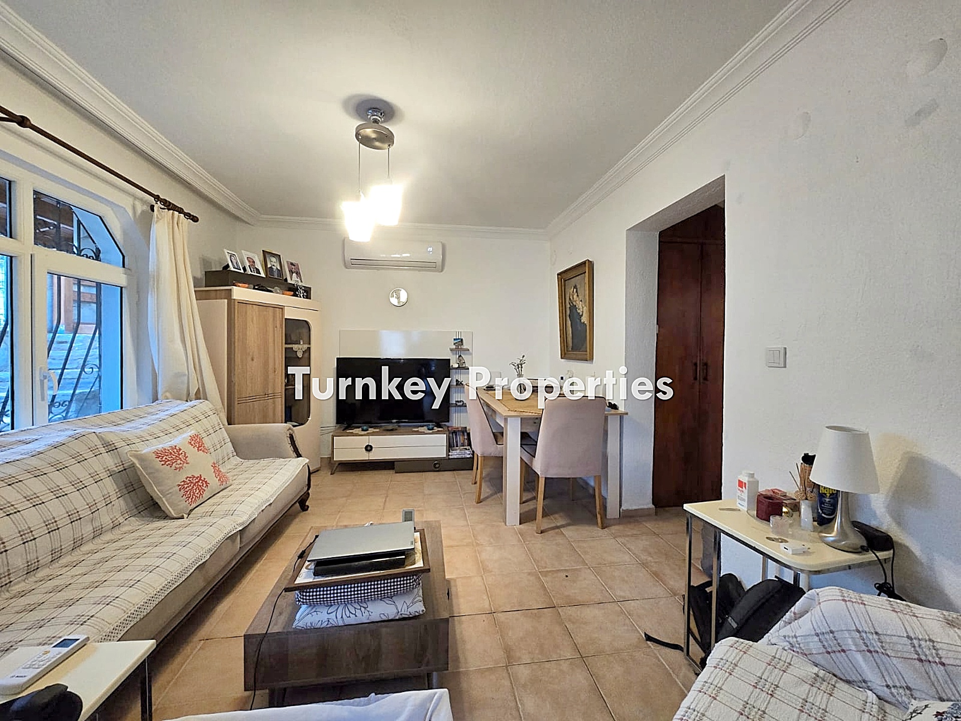 Boğaziçi Satılık Müstakil Ev Ortak Plajlı Site İçinde Havuz Teras