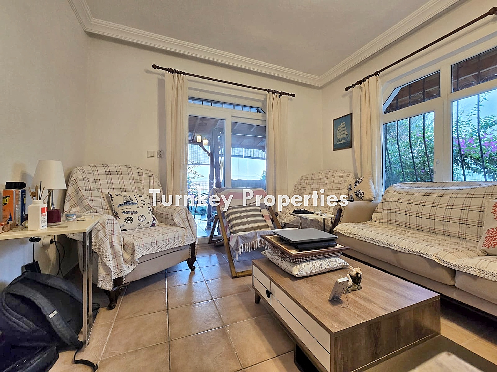 Boğaziçi Satılık Müstakil Ev Ortak Plajlı Site İçinde Havuz Teras