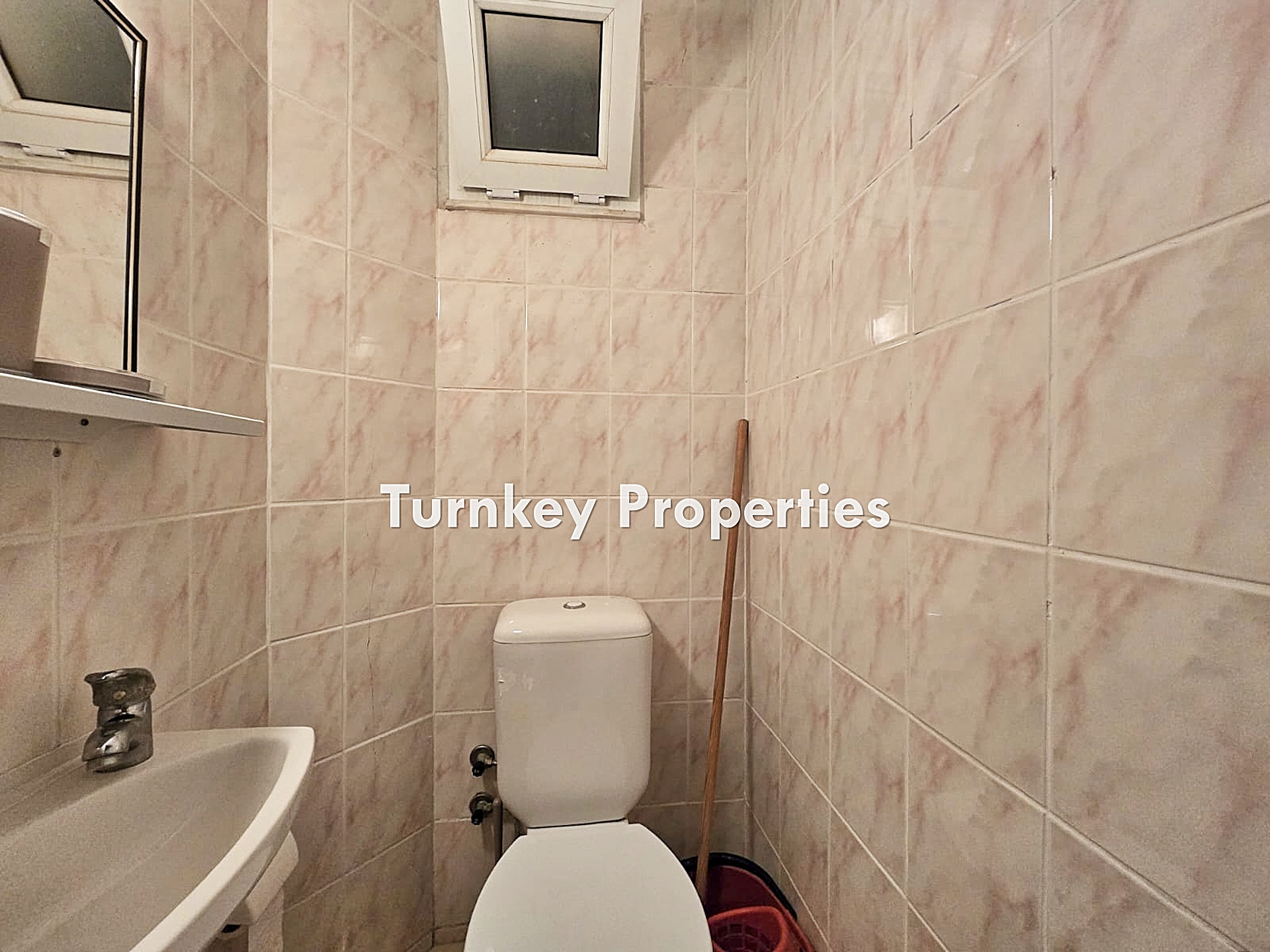 Boğaziçi Satılık Müstakil Ev Ortak Plajlı Site İçinde Havuz Teras