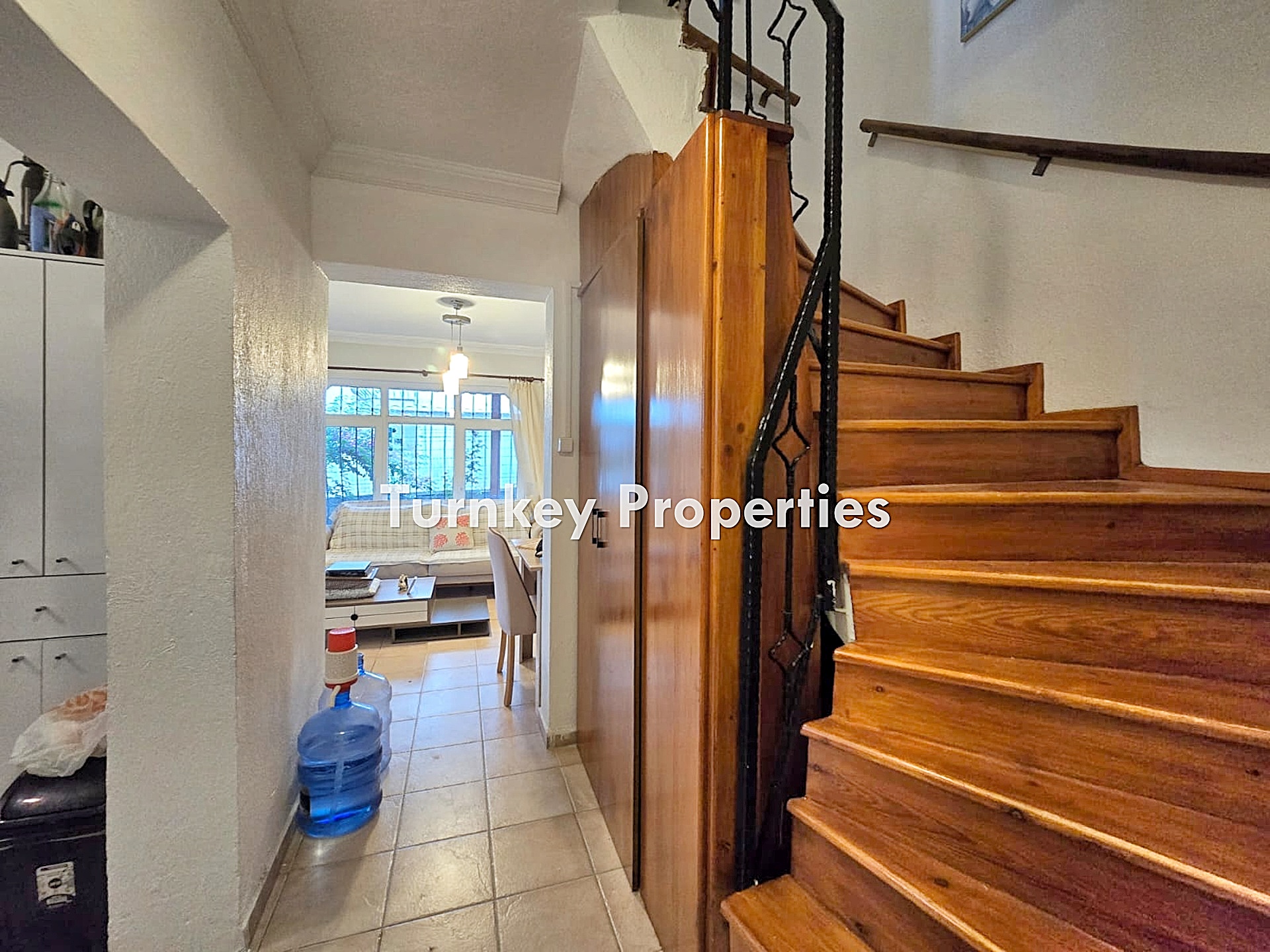 Boğaziçi Satılık Müstakil Ev Ortak Plajlı Site İçinde Havuz Teras