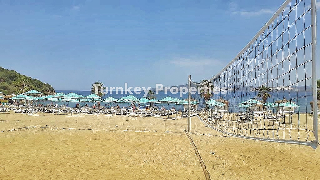 Boğaziçi Satılık Müstakil Ev Ortak Plajlı Site İçinde Havuz Teras