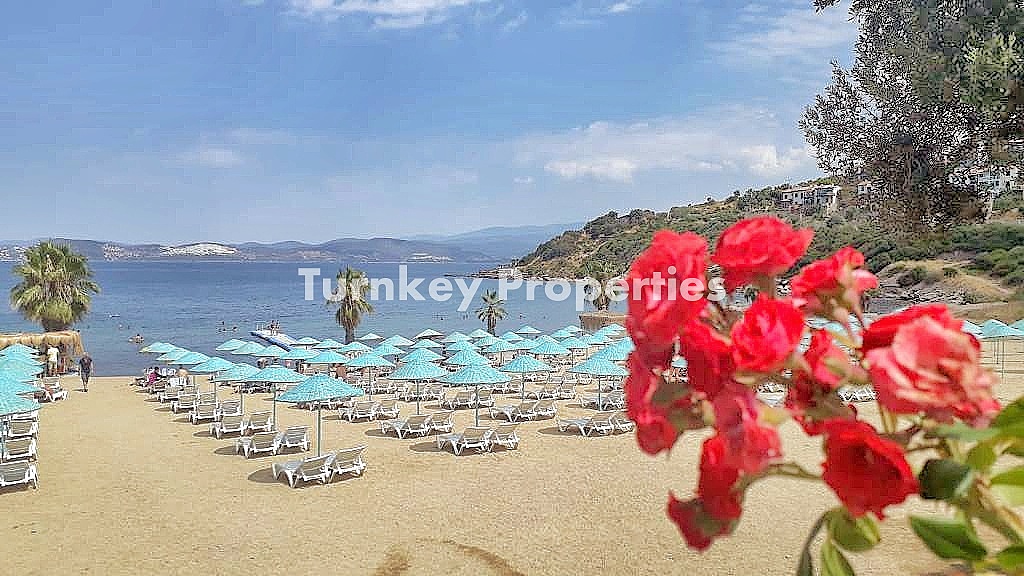 Boğaziçi Satılık Müstakil Ev Ortak Plajlı Site İçinde Havuz Teras