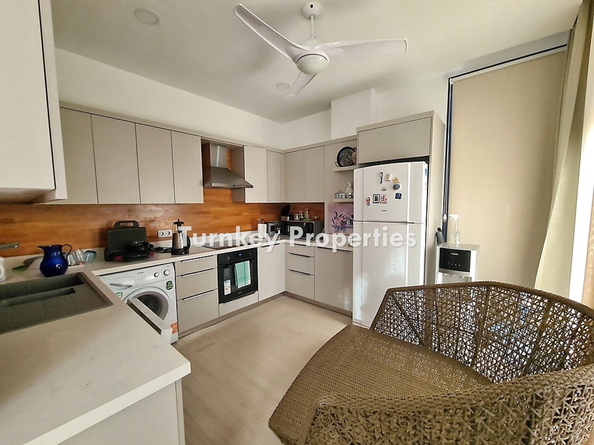 Ortakent Yahşi Satılık Villa Sahile Yakın Tek Katlı Bahçeli Ev