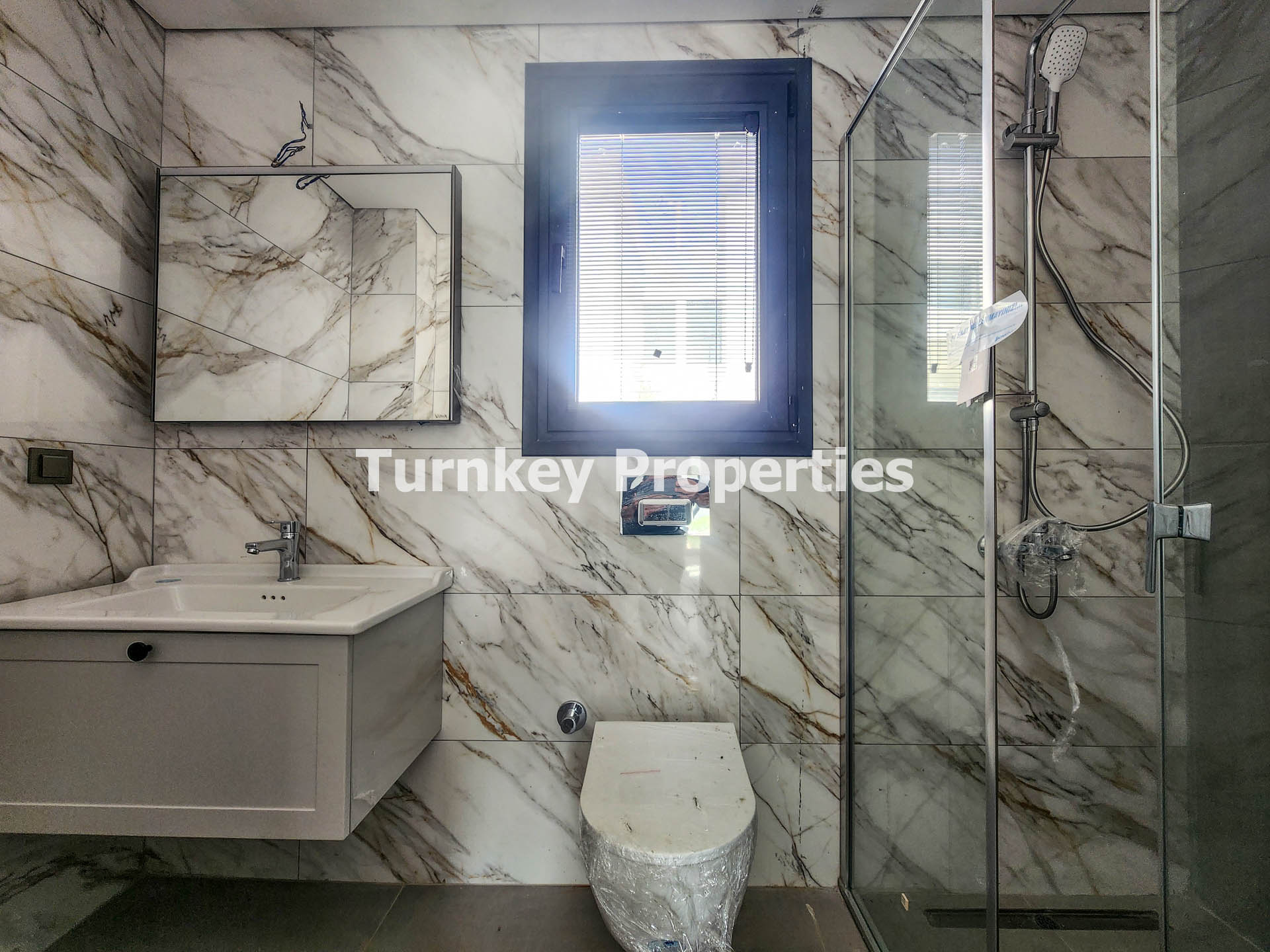 Bodrum Dereköy'de Satılık Daire Modern Tasarım Bahçe Kullanımlı