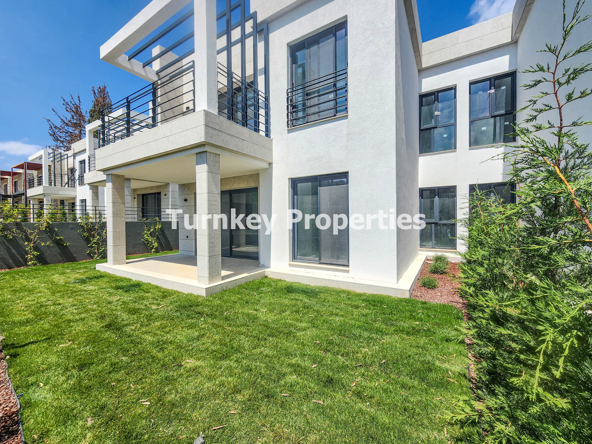 Bodrum Dereköy Satılık 2+1 Daire Modern Tasarım Balkonlu Üst Kat