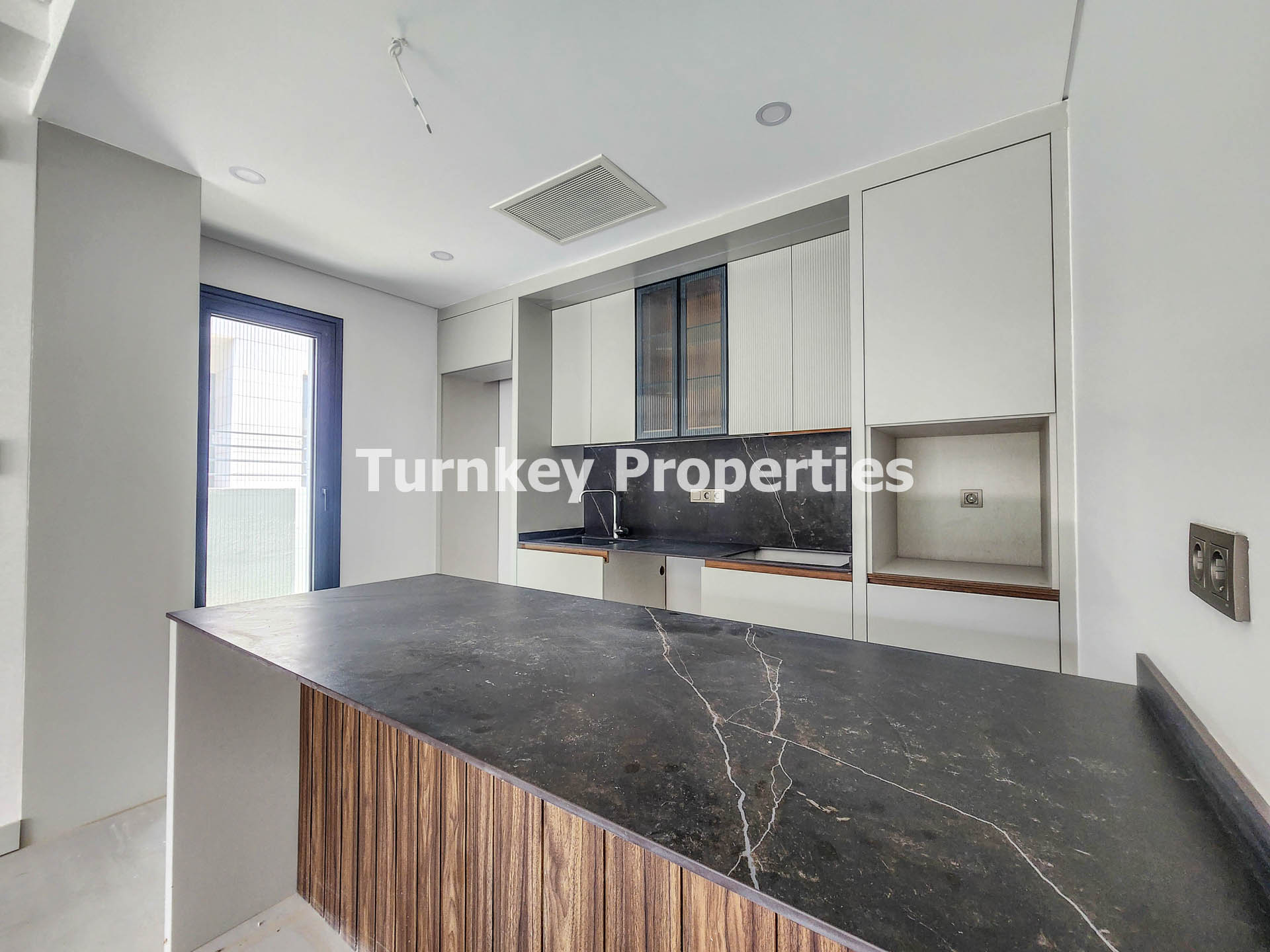 Bodrum Dereköy Satılık 2+1 Daire Modern Tasarım Balkonlu Üst Kat