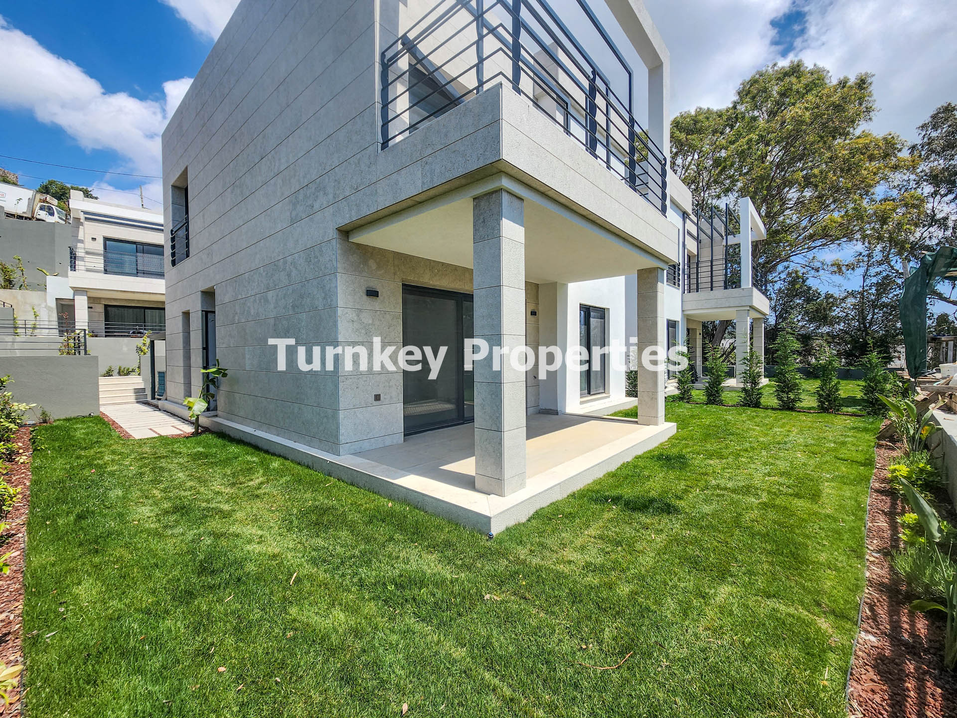 Bodrum Dereköy Satılık 2+1 Daire Modern Tasarım Balkonlu Üst Kat