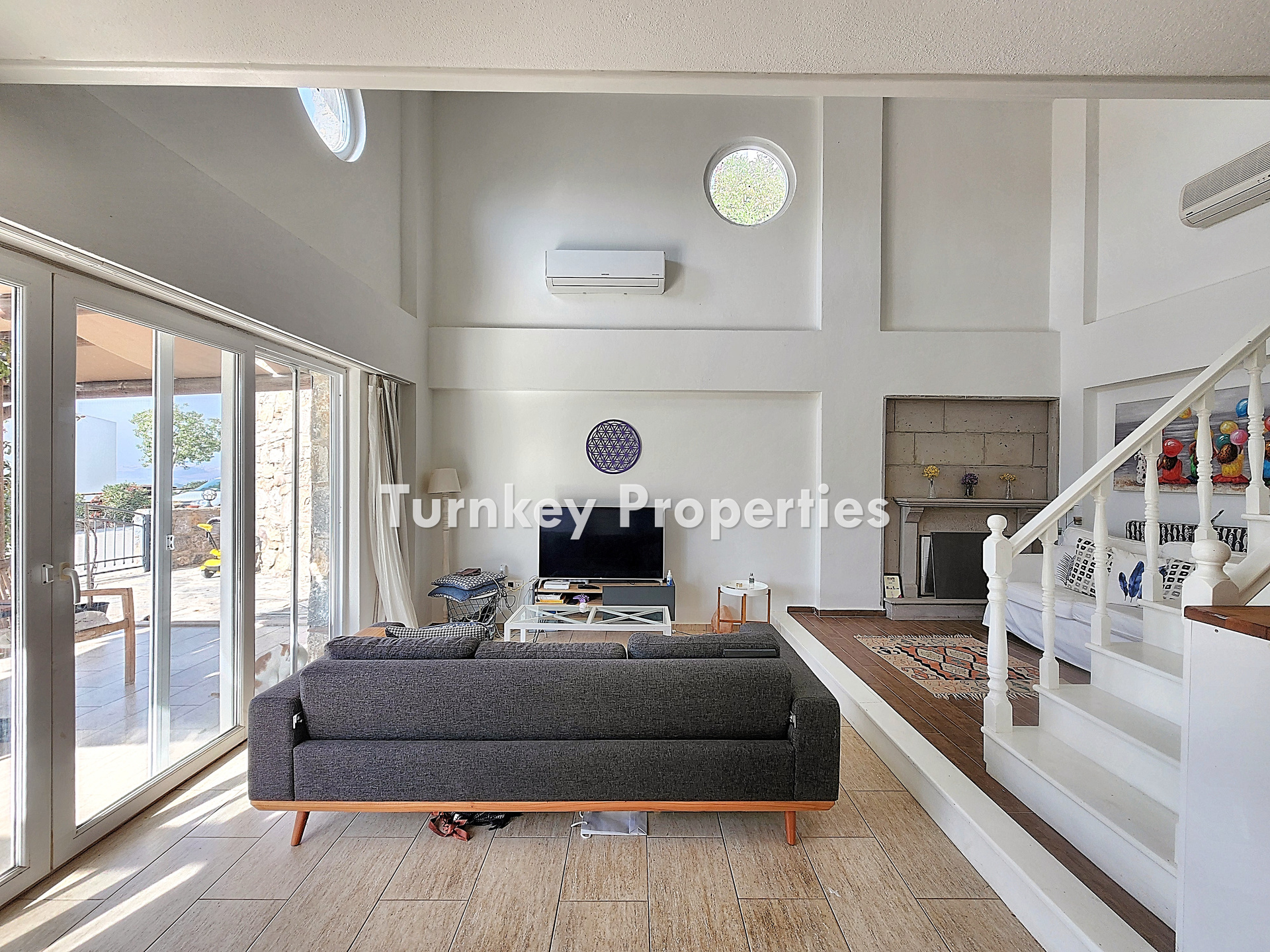 Milas Dörttepe Kiralık Müstakil Ev Göl Manzaralı Bahçeli Villa