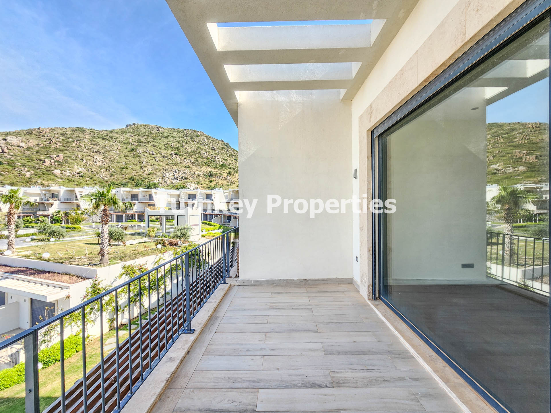 Karaincir Bodrum'da Satılık Residence Deniz Manzaralı ve Balkonlu