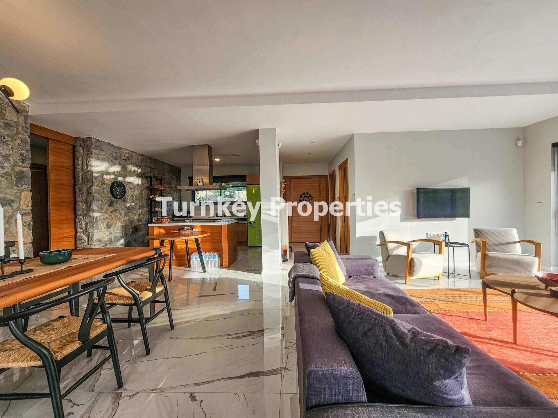 Bodrum Satılık Villa Tek Katlı Taş Mimarili Geniş Bahçe Bungalov