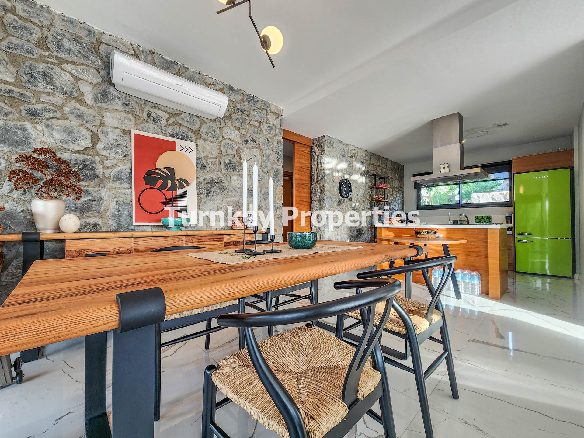 Bodrum Satılık Villa Tek Katlı Taş Mimarili Geniş Bahçe Bungalov