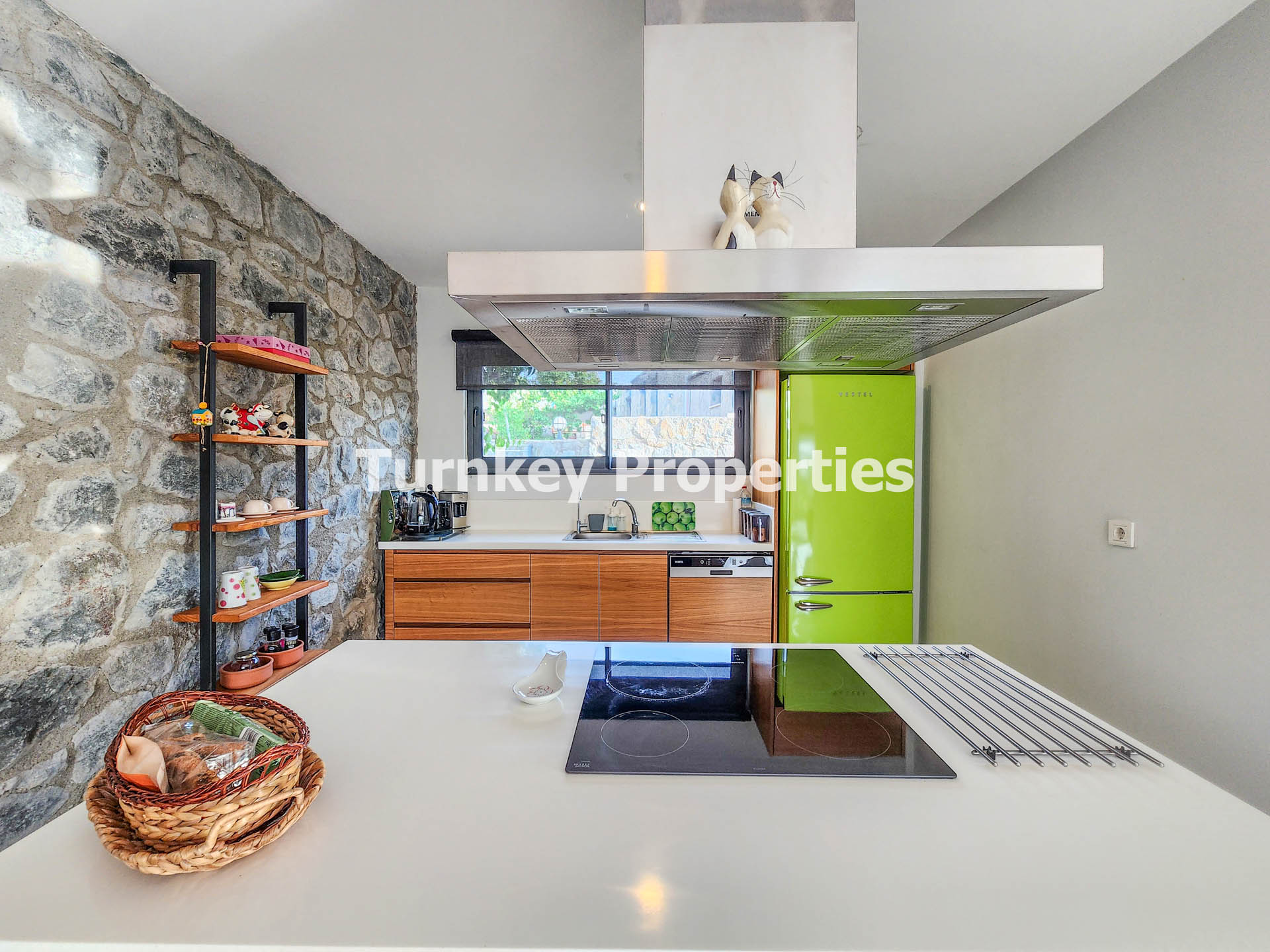 Bodrum Satılık Villa Tek Katlı Taş Mimarili Geniş Bahçe Bungalov