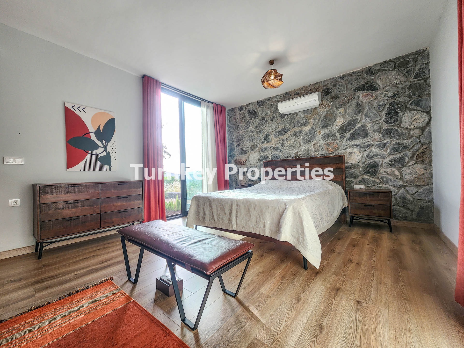Bodrum Satılık Villa Tek Katlı Taş Mimarili Geniş Bahçe Bungalov