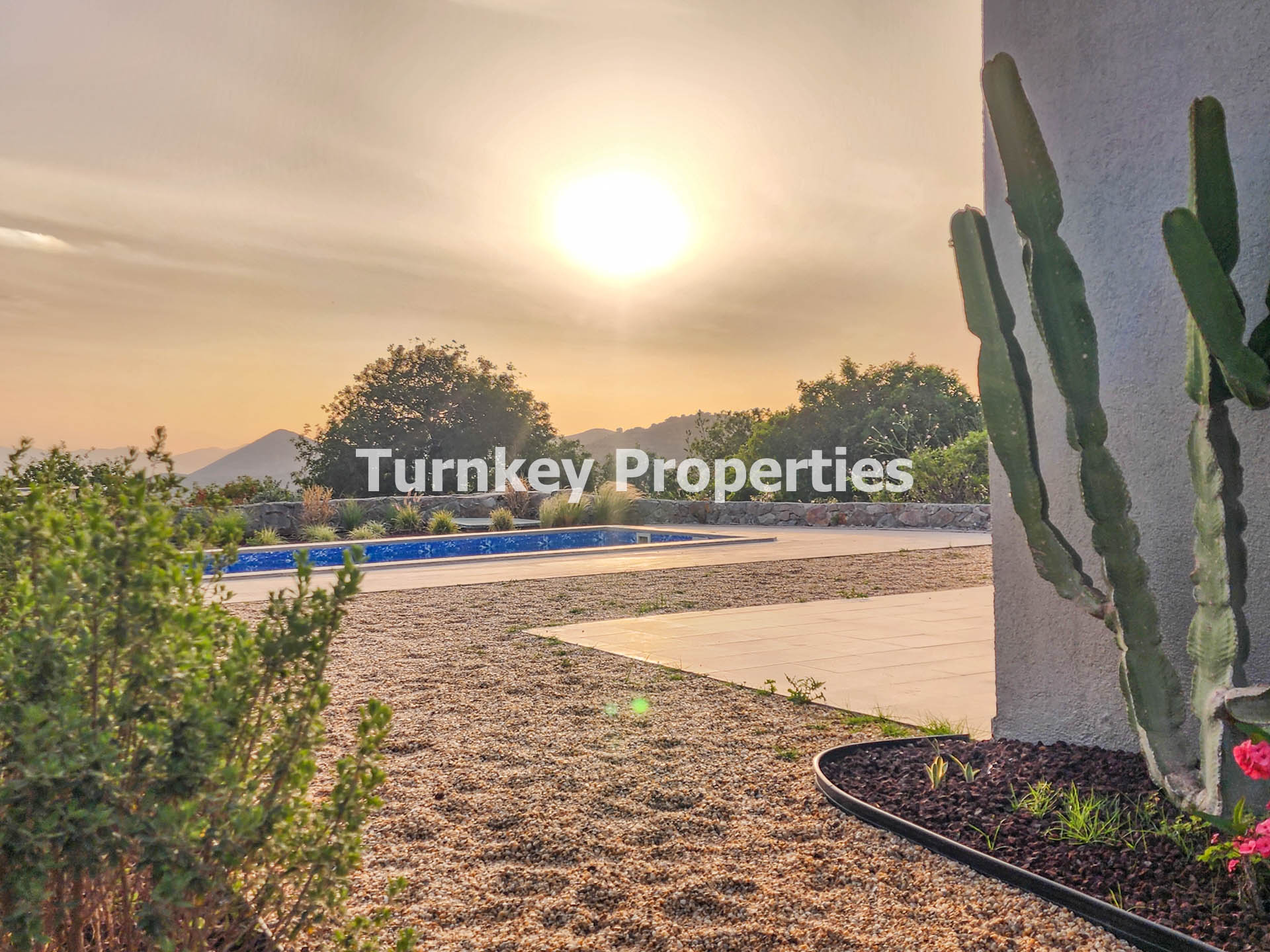 Bodrum Satılık Villa Tek Katlı Taş Mimarili Geniş Bahçe Bungalov