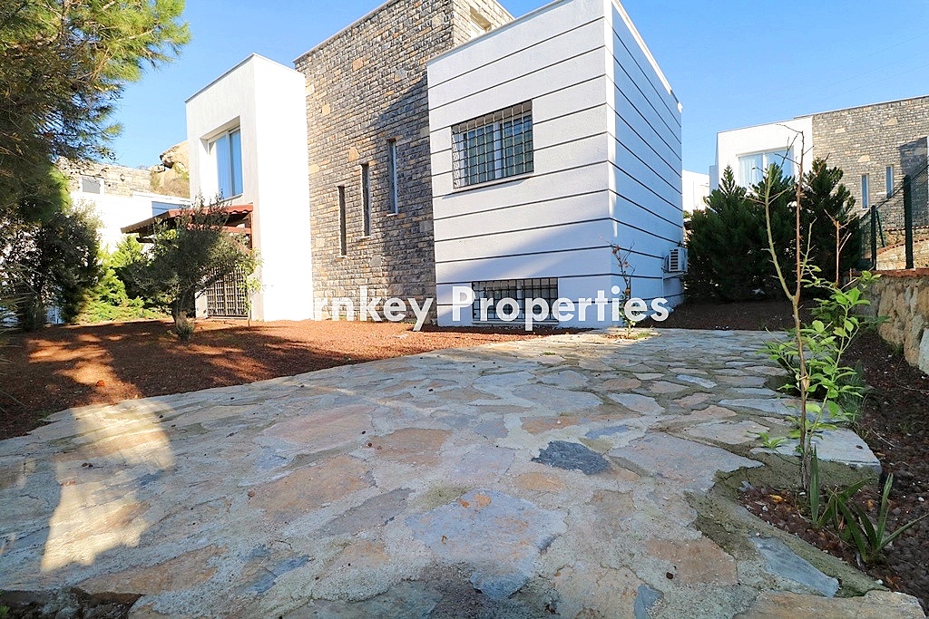 Yalıkavak Gökçebel’de Geniş Bahçeli Kiralık 4+1 Müstakil Villa