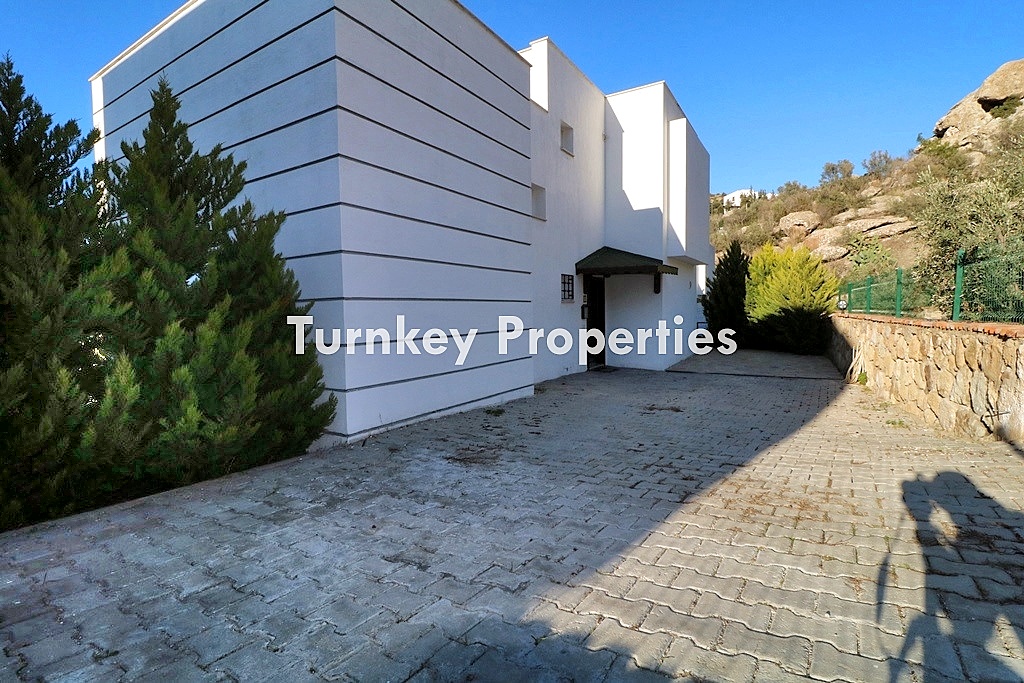 Yalıkavak Gökçebel’de Geniş Bahçeli Kiralık 4+1 Müstakil Villa