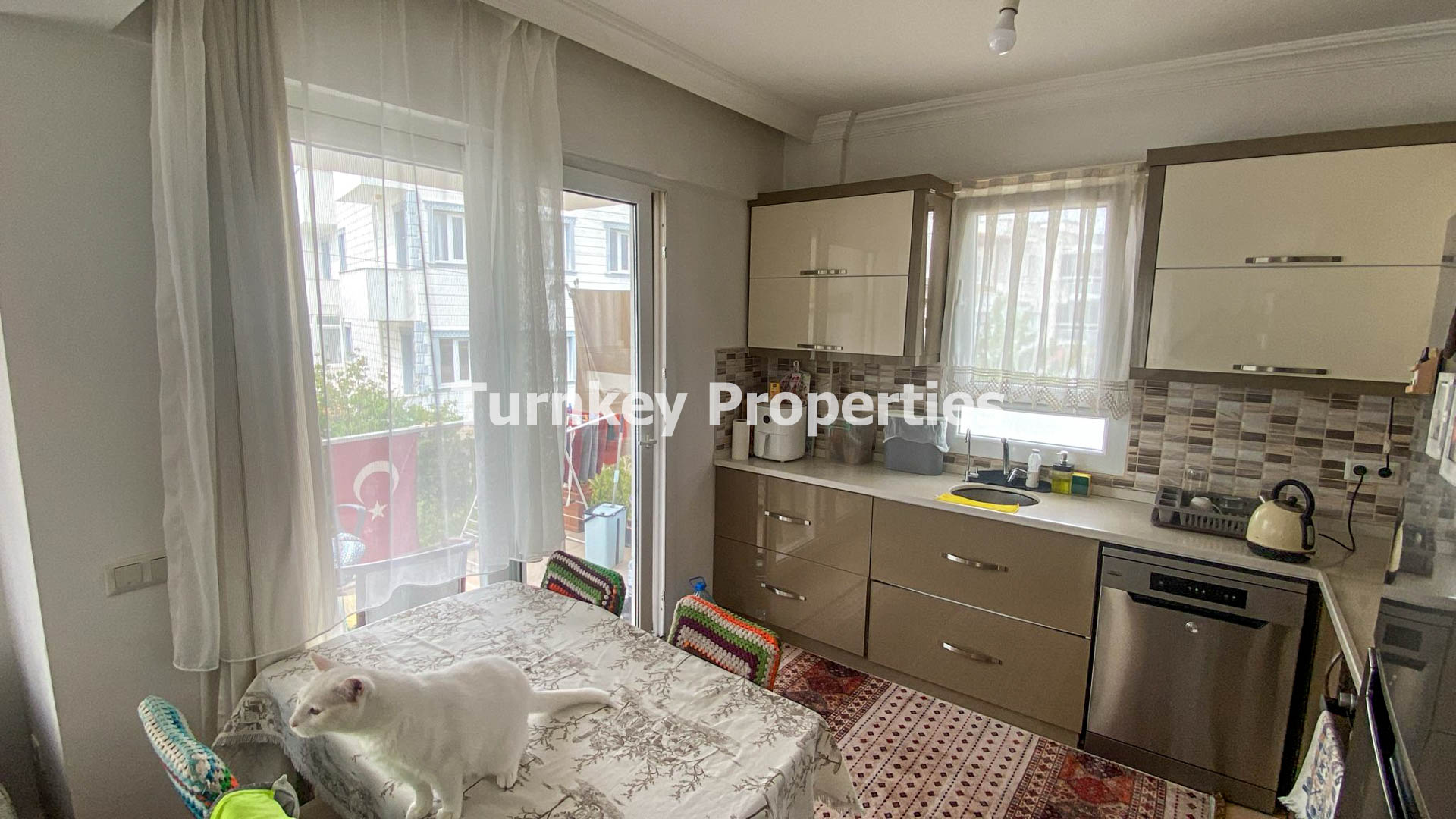 Bodrum Mumcular Satılık 2+1 Daire Merkezi Konumda Balkonlu Yaşam
