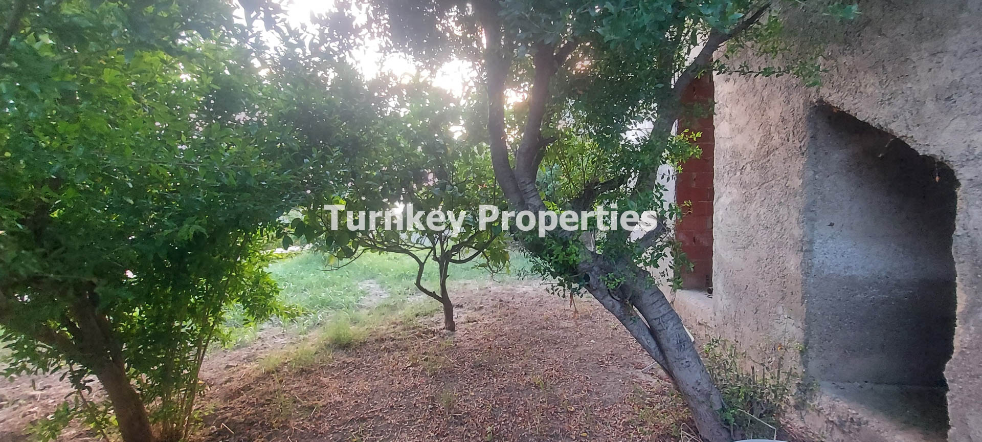 Boğaziçi Satılık Bahçeli Ev Denize Sıfır Site İskeleli ve Plajlı