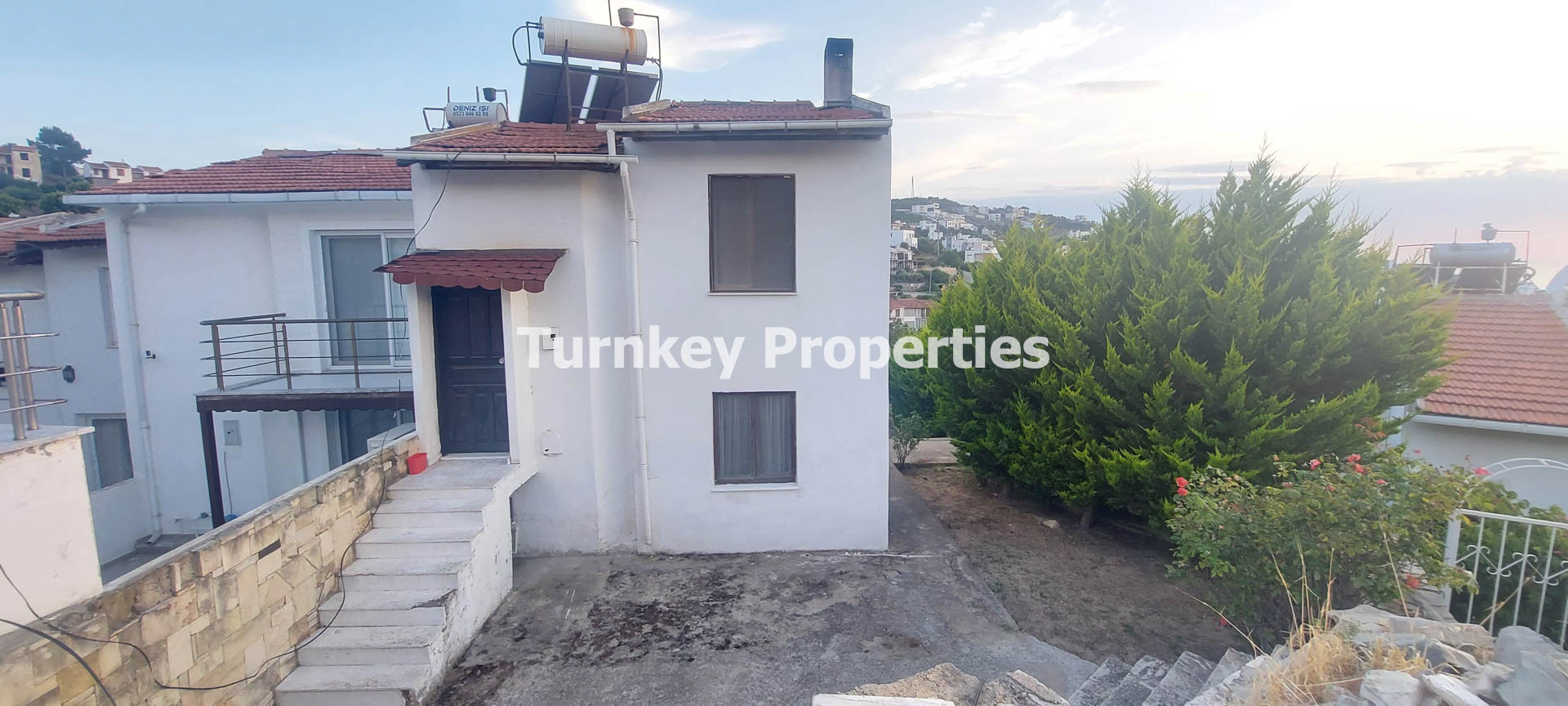 Boğaziçi Satılık Bahçeli Ev Denize Sıfır Site İskeleli ve Plajlı