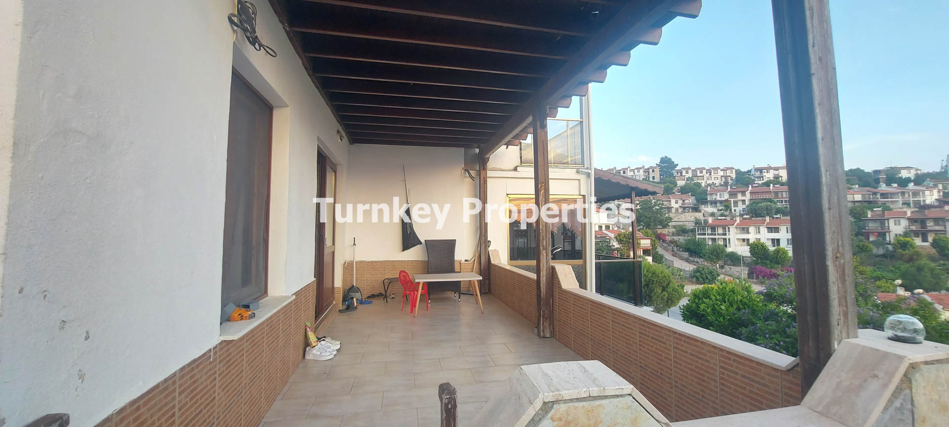 Boğaziçi Satılık Bahçeli Ev Denize Sıfır Site İskeleli ve Plajlı