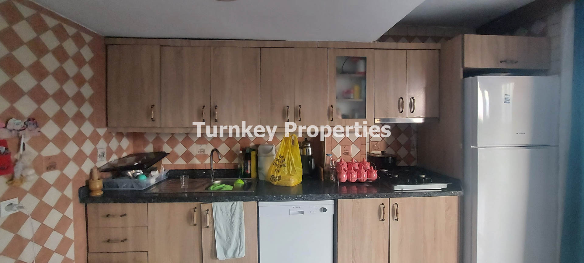 Boğaziçi Satılık Bahçeli Ev Denize Sıfır Site İskeleli ve Plajlı