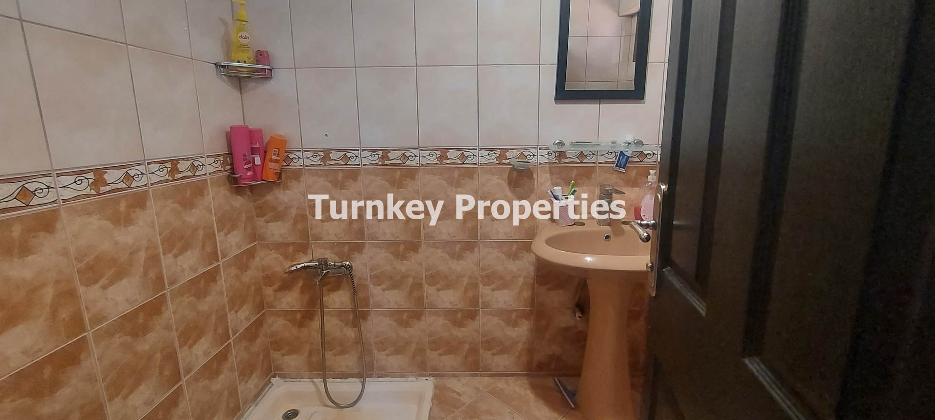 Boğaziçi Satılık Bahçeli Ev Denize Sıfır Site İskeleli ve Plajlı
