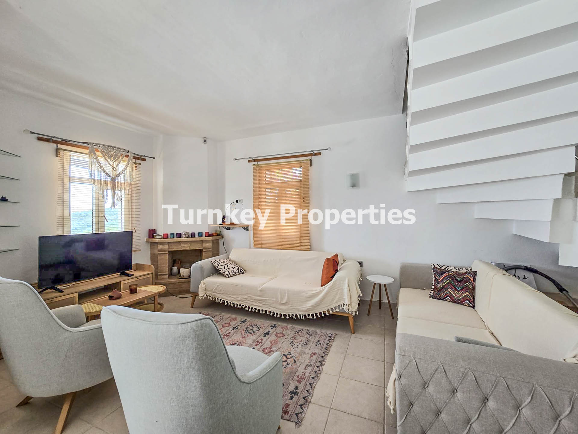 Boğaziçi Kiralık 3+1 Müstakil Ev Geniş Bahçeli Full Eşyalı Villa
