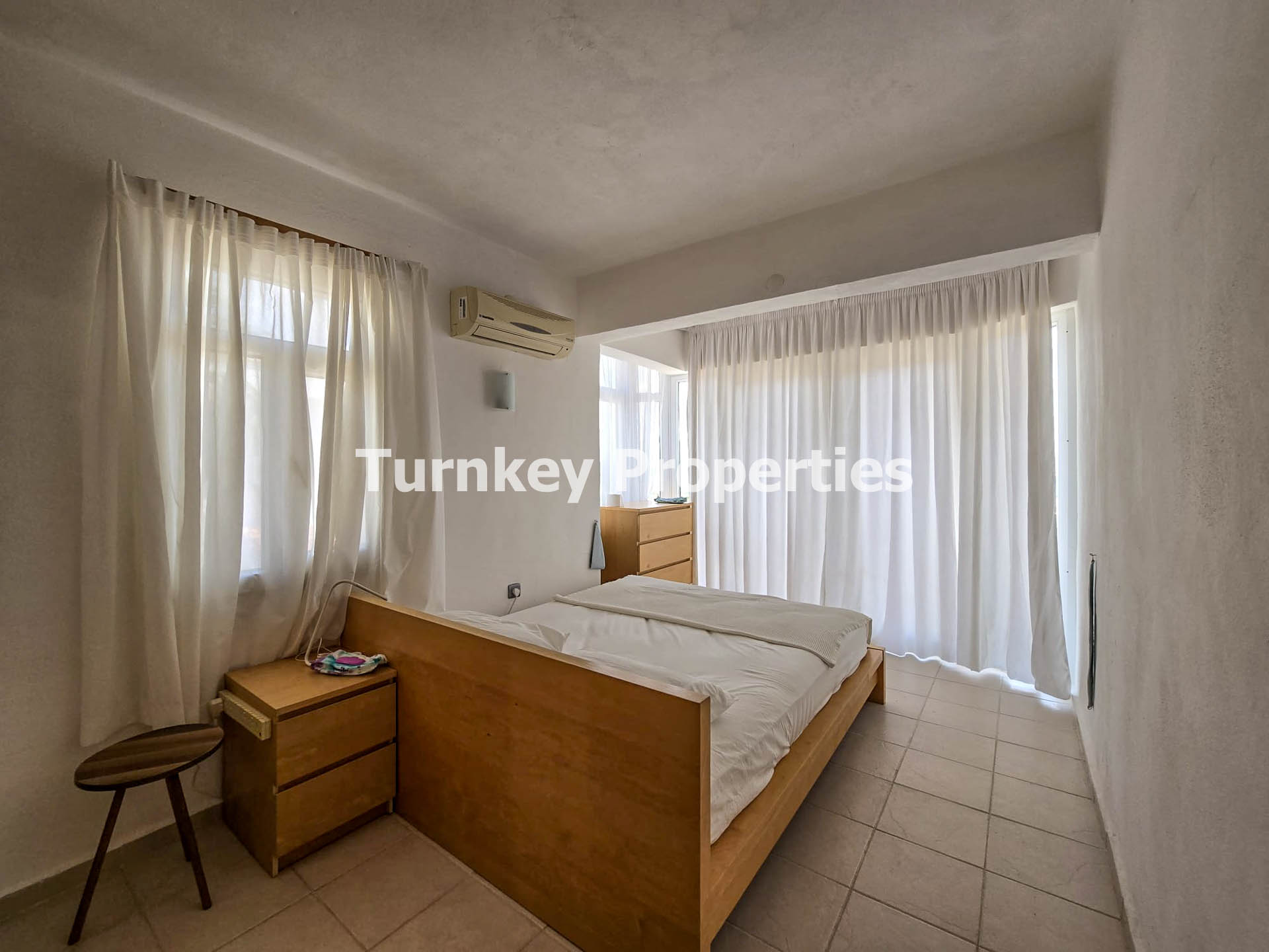 Boğaziçi Kiralık 3+1 Müstakil Ev Geniş Bahçeli Full Eşyalı Villa