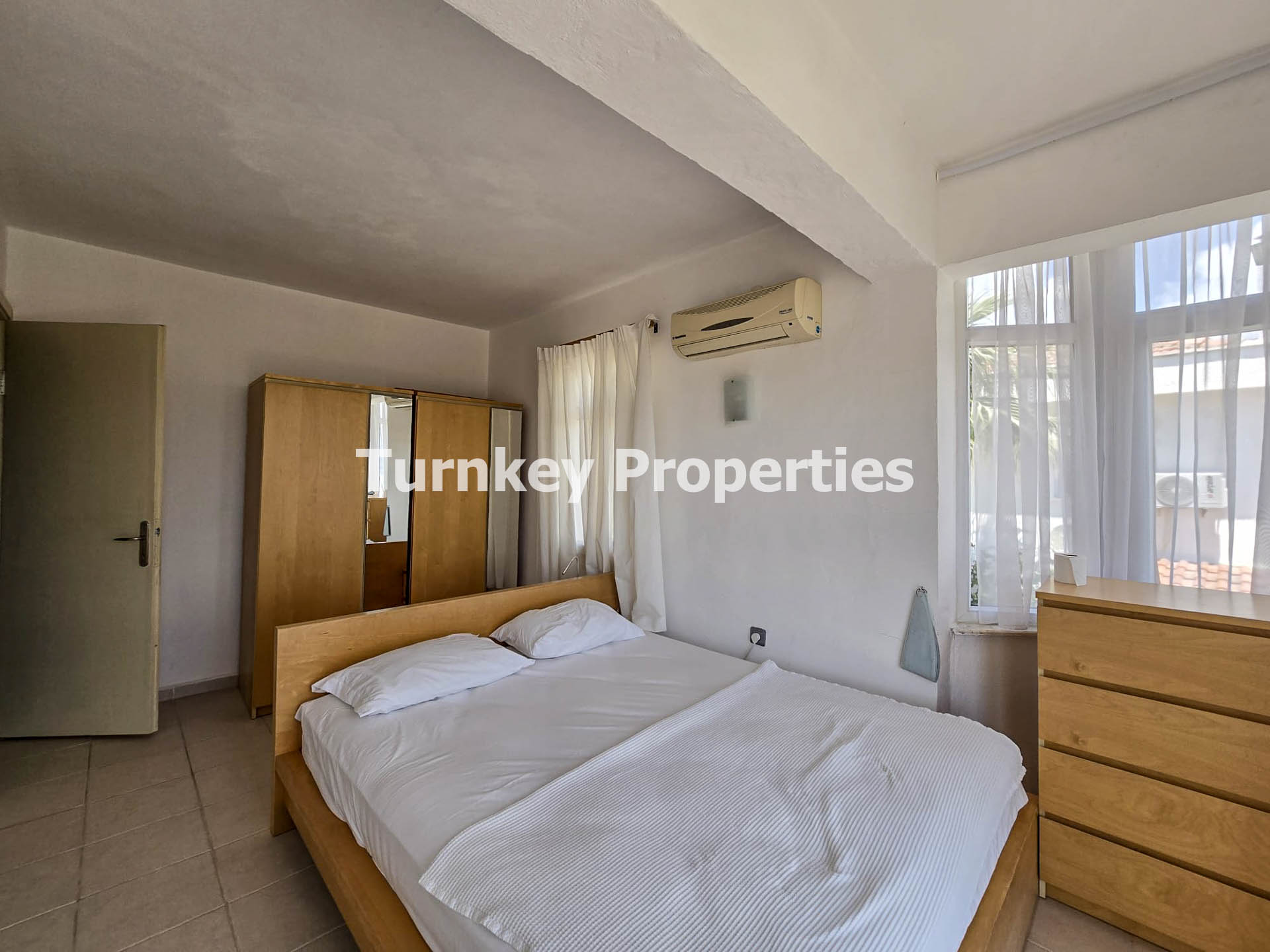 Boğaziçi Kiralık 3+1 Müstakil Ev Geniş Bahçeli Full Eşyalı Villa