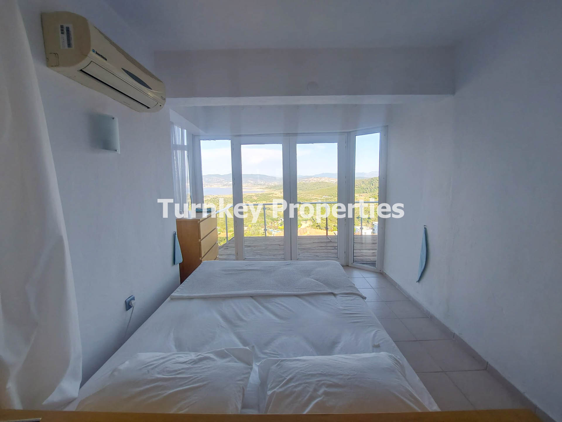 Boğaziçi Kiralık 3+1 Müstakil Ev Geniş Bahçeli Full Eşyalı Villa