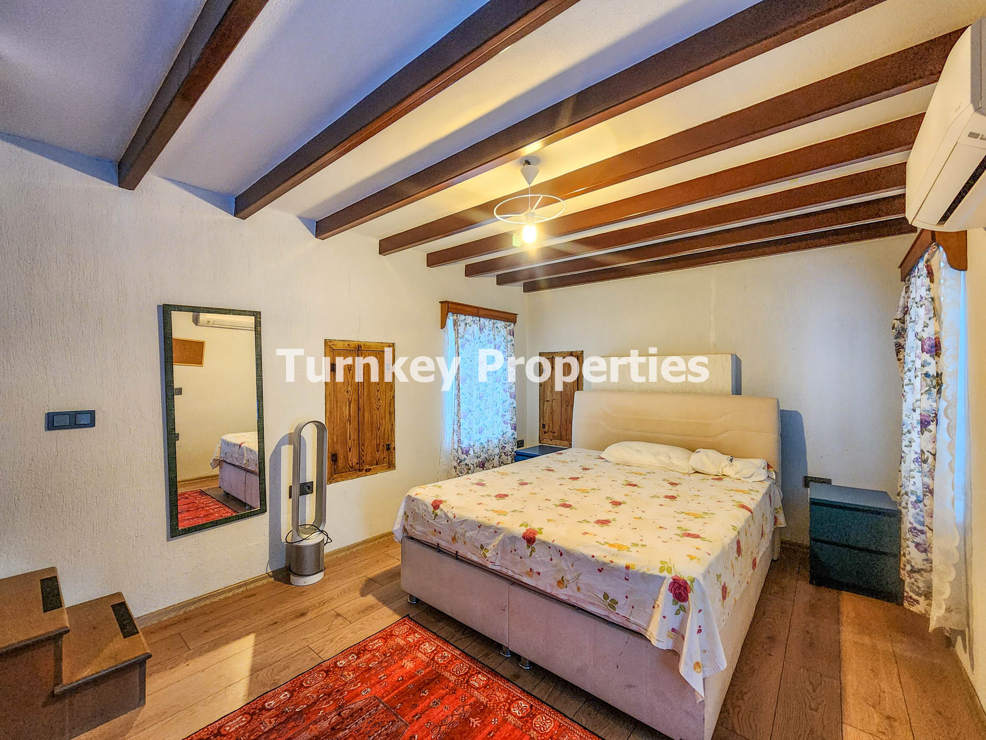 Yakaköy Kiralık Avlulu Bodrum Taş Ev Müstakil Yaşam ve Bahçeli Ev