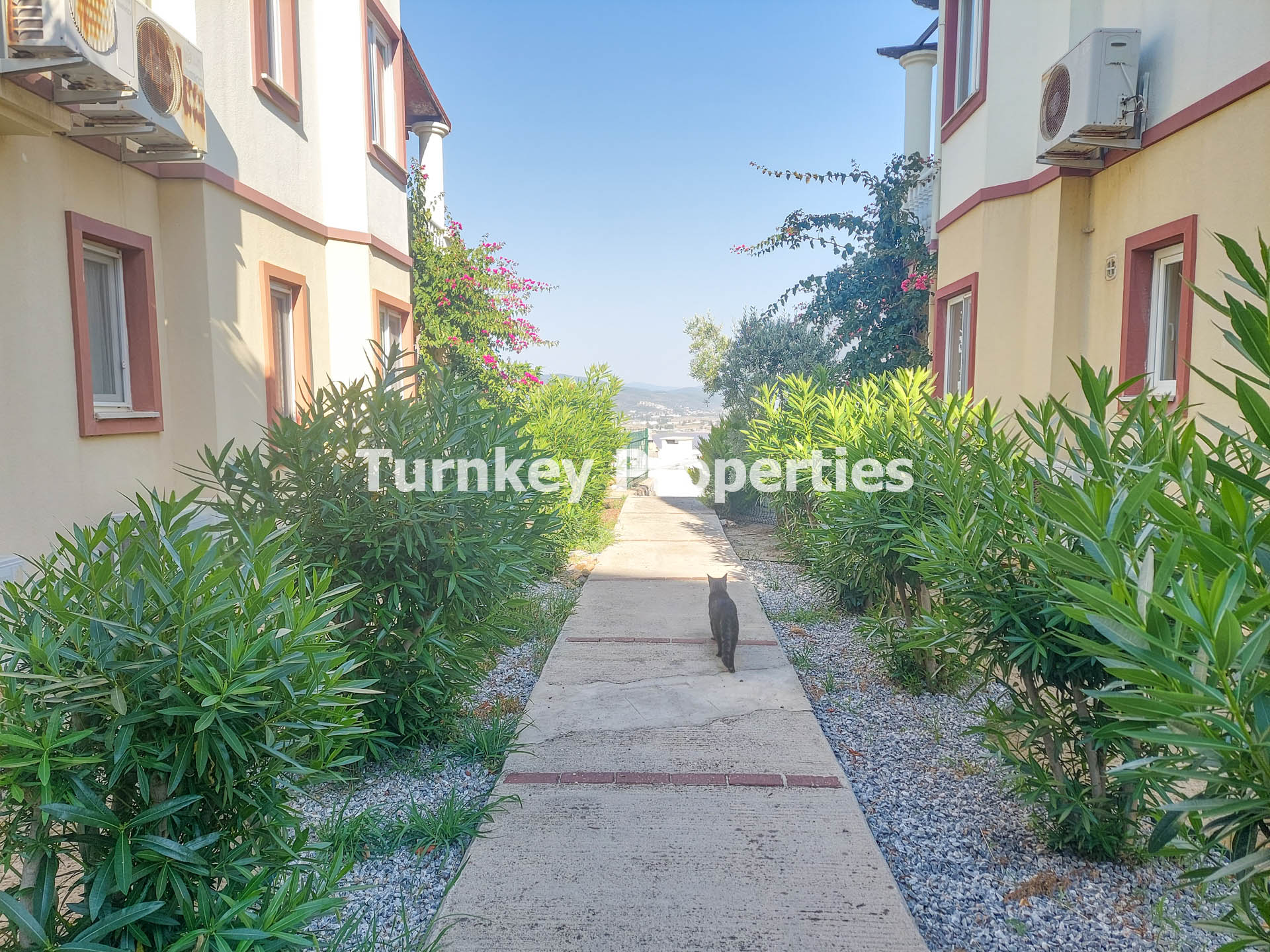 Adabükü Satılık Daire Lakeside Garden Bahçe Katı 2 Banyolu Eşyalı