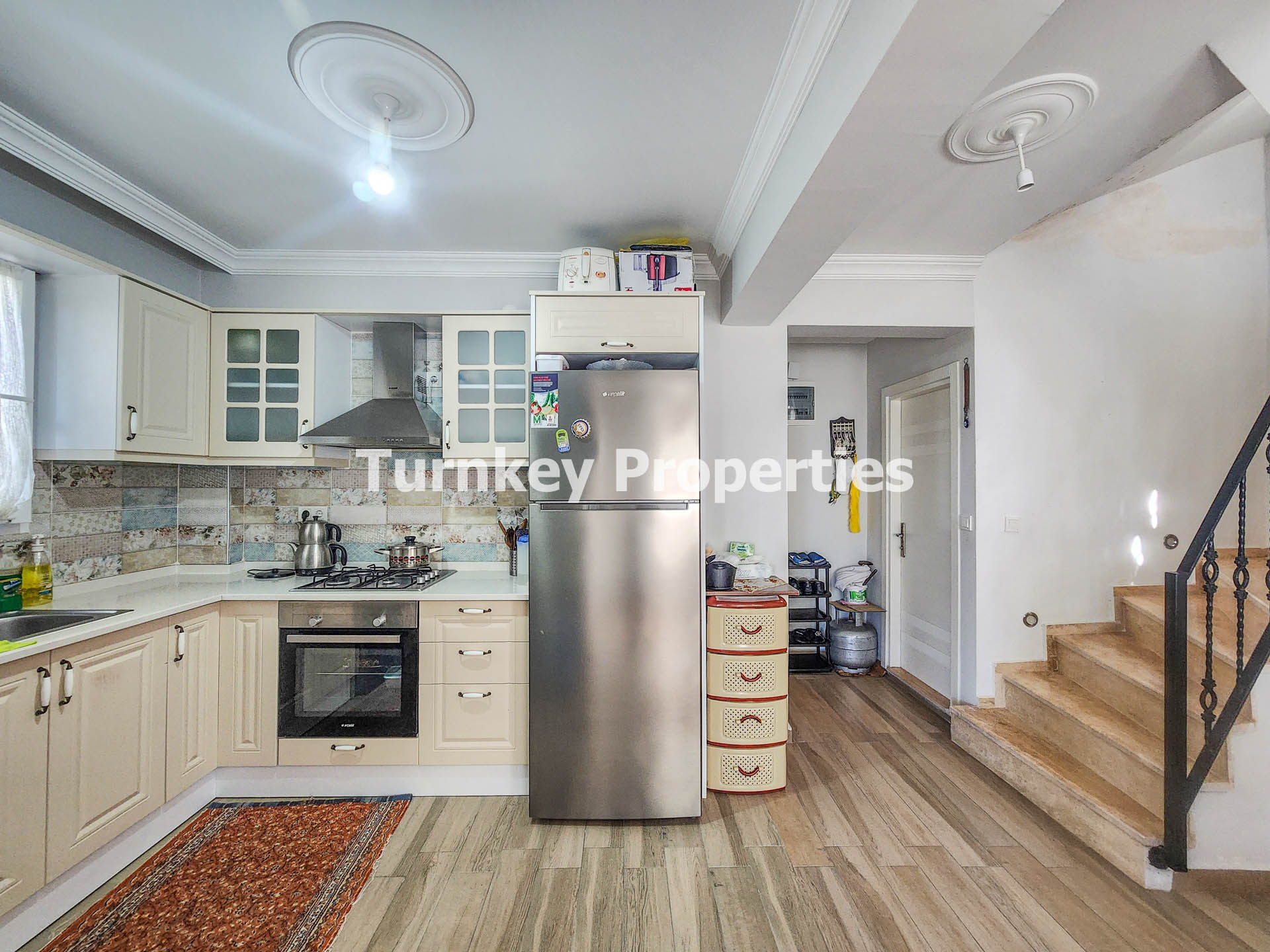 Boğaziçi Satılık Villa Göl Manzaralı Bahçeli Denize Yakın Özel Ev