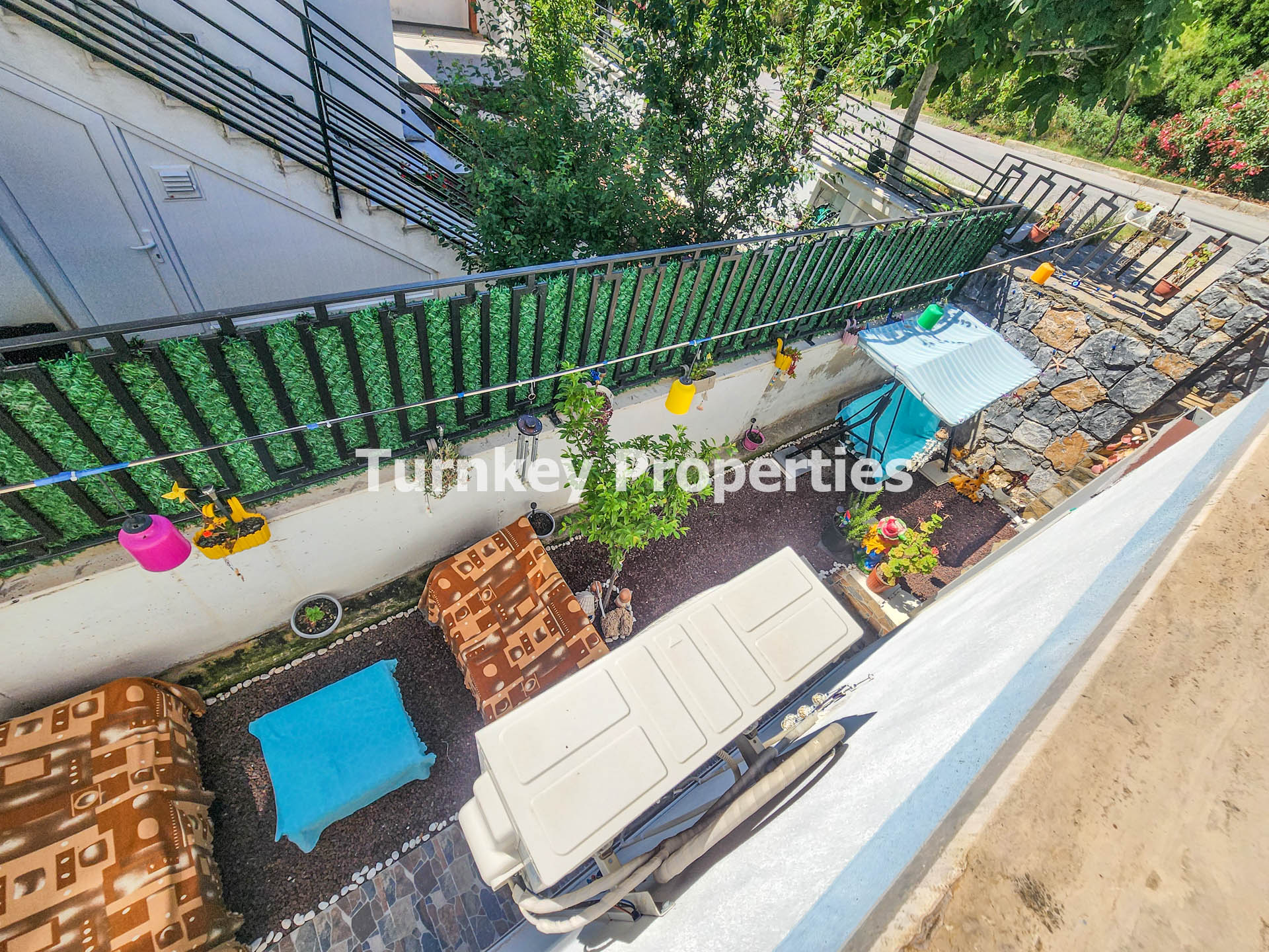 Boğaziçi Satılık Villa Göl Manzaralı Bahçeli Denize Yakın Özel Ev