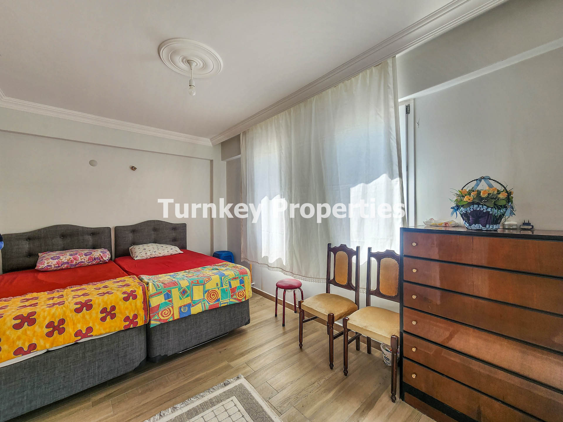 Boğaziçi Satılık Villa Göl Manzaralı Bahçeli Denize Yakın Özel Ev