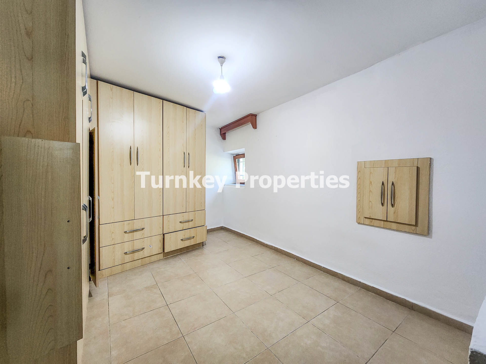 Gündoğan Merkezde Kiralık Bahçe Katı Daire, Yıl Boyu Yaşama Uygun
