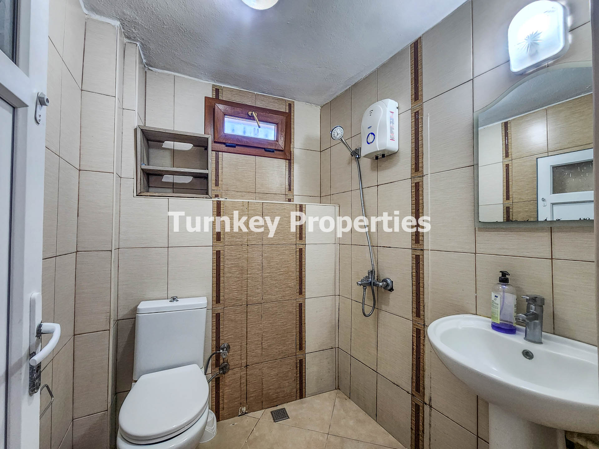Gündoğan Merkezde Kiralık Bahçe Katı Daire, Yıl Boyu Yaşama Uygun