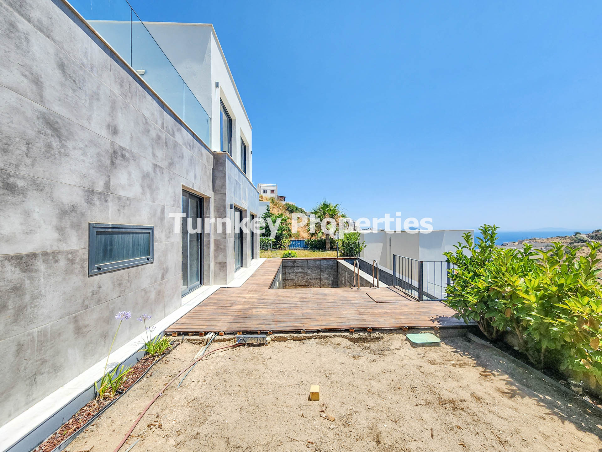 Bağla, Bodrum'da Satılık 4+1 Villa Deniz Manzaralı Özel Havuzlu