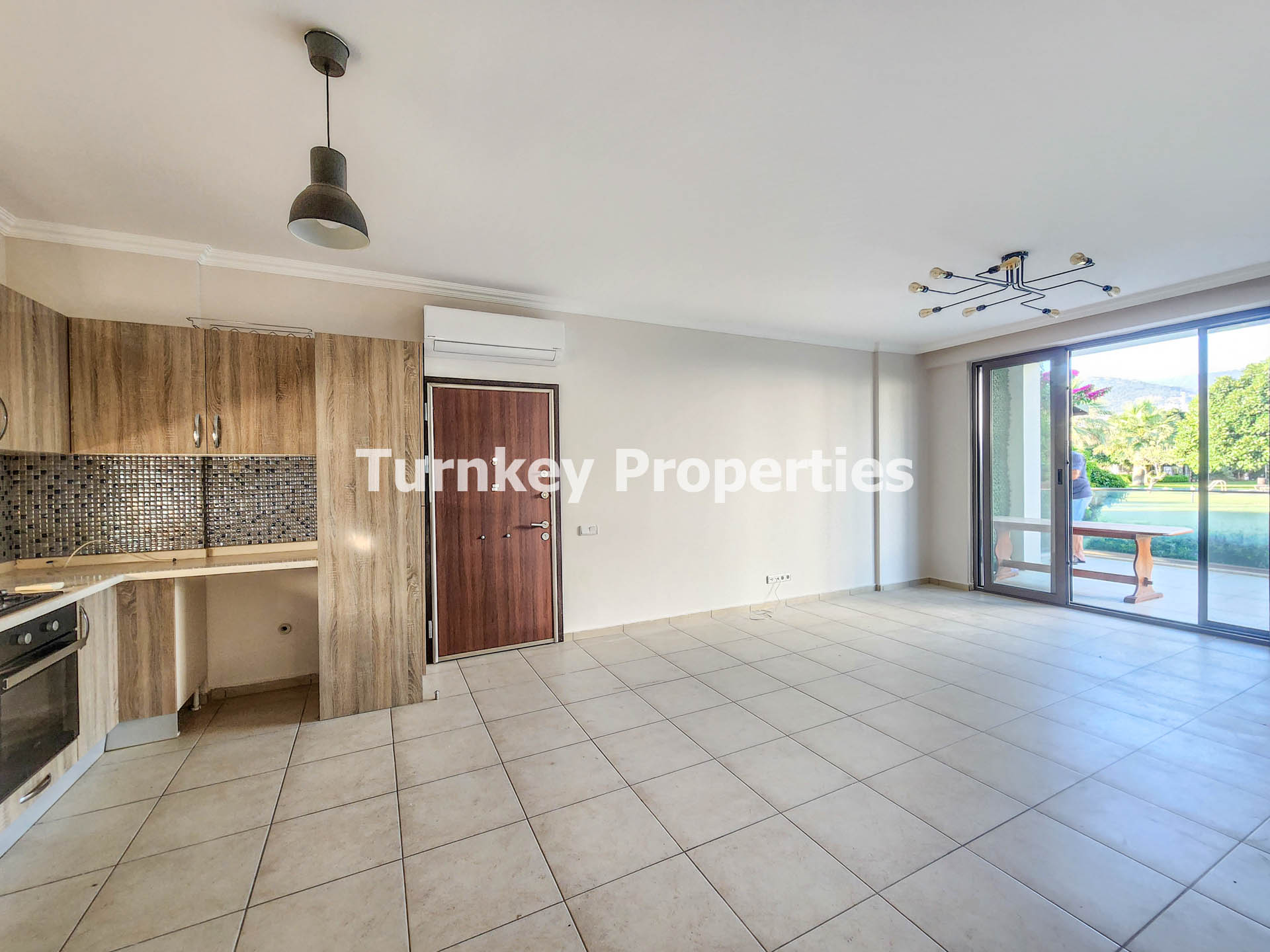 Ortakent, Bodrum'da Senelik Kiralık Bahçe Katı 2+1 Daire Aylık Öd