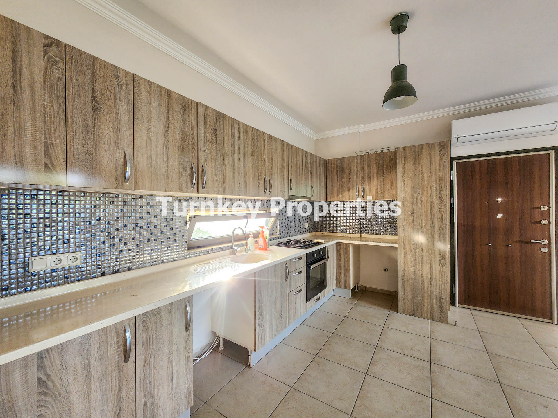 Ortakent, Bodrum'da Senelik Kiralık Bahçe Katı 2+1 Daire Aylık Öd