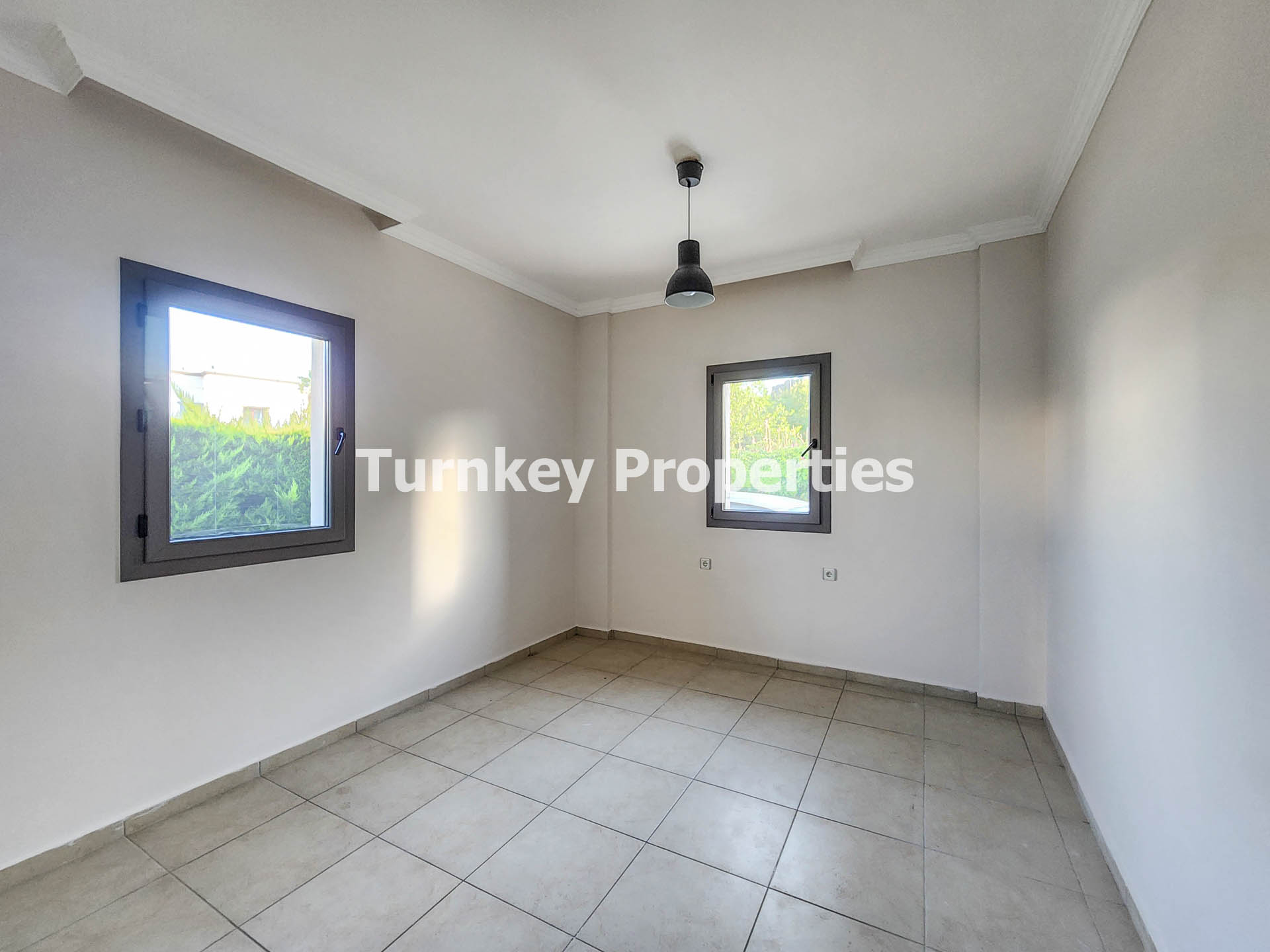 Ortakent, Bodrum'da Senelik Kiralık Bahçe Katı 2+1 Daire Aylık Öd