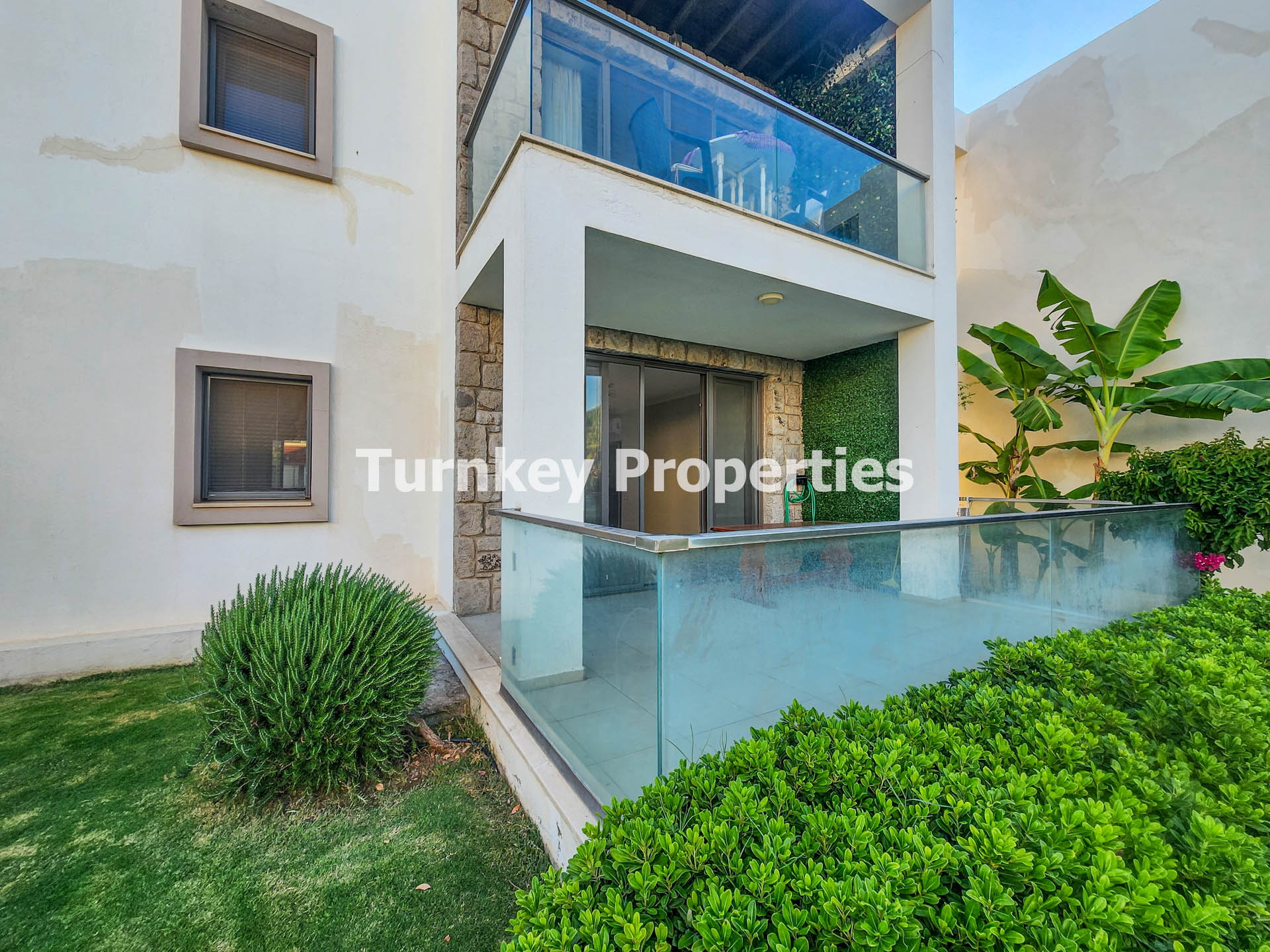 Ortakent, Bodrum'da Senelik Kiralık Bahçe Katı 2+1 Daire Aylık Öd