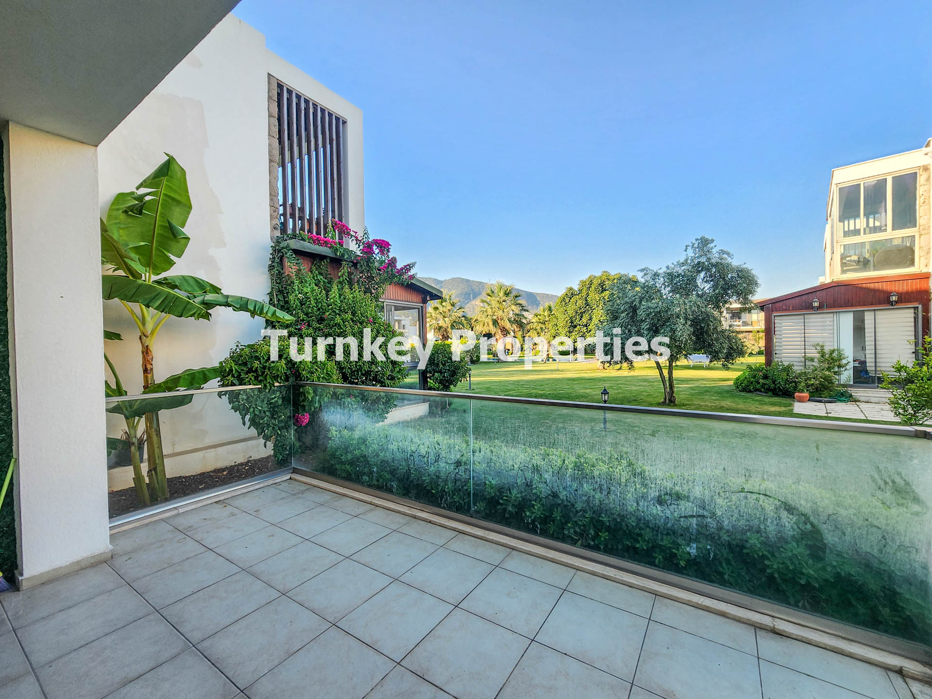 Ortakent, Bodrum'da Senelik Kiralık Bahçe Katı 2+1 Daire Aylık Öd